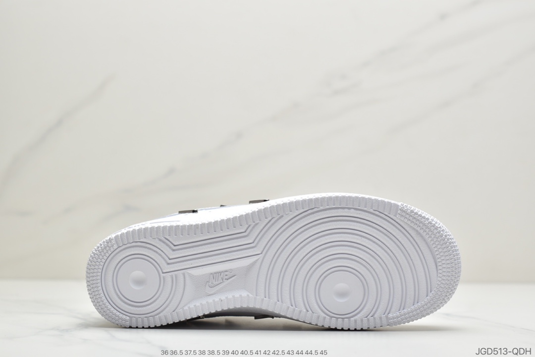 180 耐克Nike Wmns Air Force 1' 07 LX”Chrome Swooshes White” 皮革白宝蓝小银四钩 空军一号CT1990-100