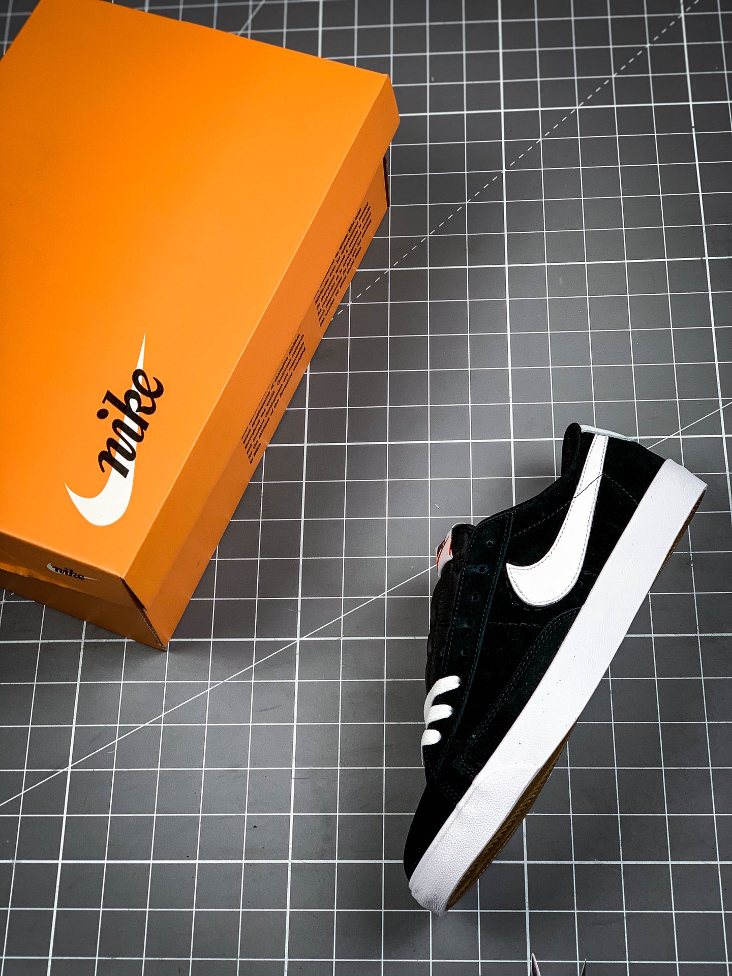 170 王一博同款 Nike W Blazer Mid Vintage Suede 复古经典开拓者 538402-004