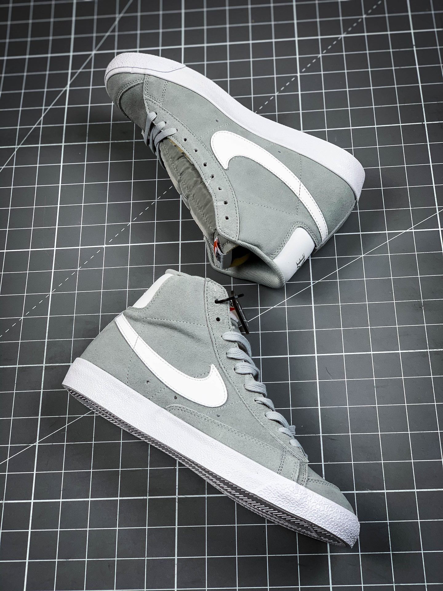 200 王一博同款 Nike W Blazer Mid Vintage Suede 复古经典开拓者538402-004