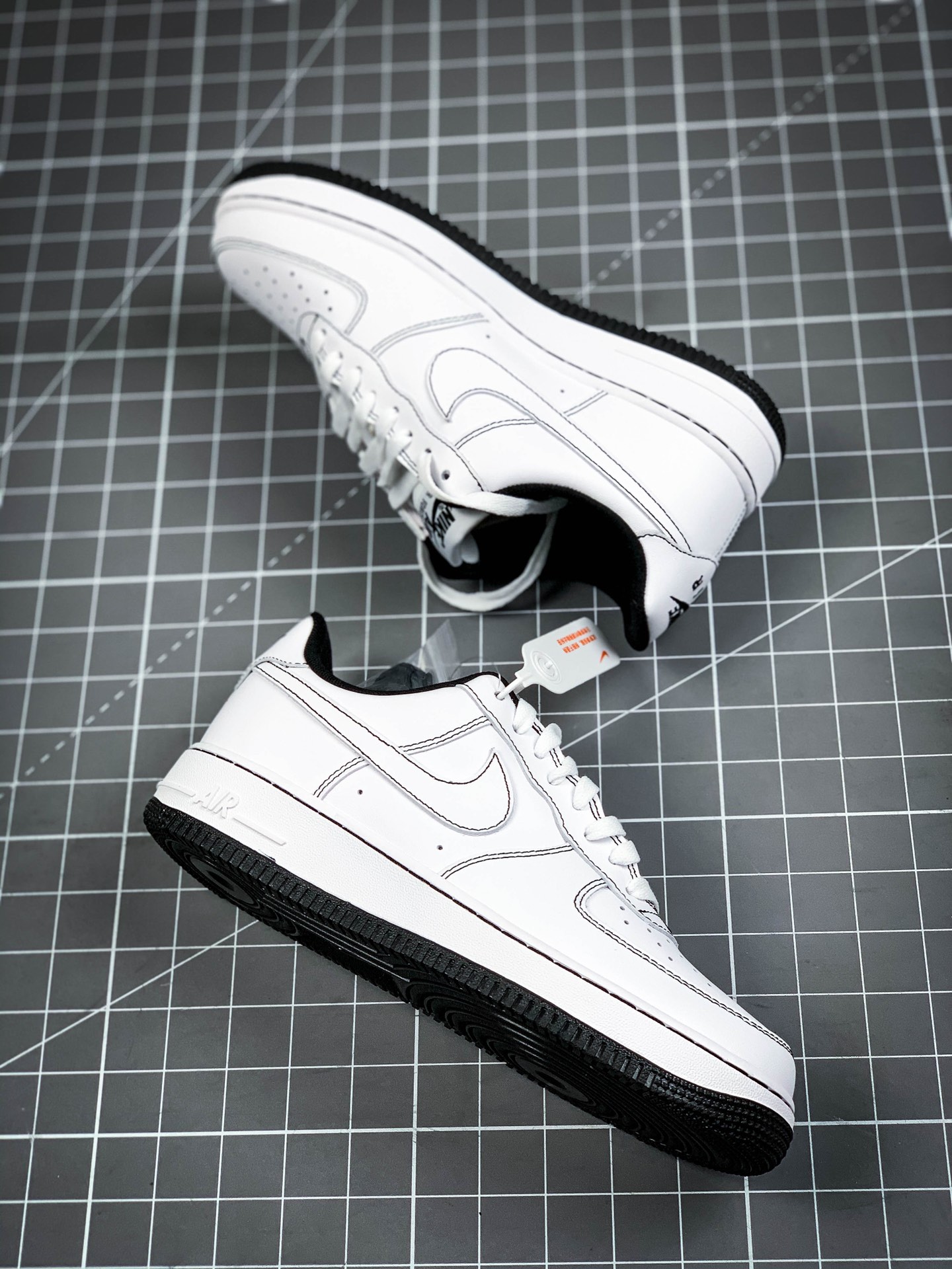 200 NIKE FORCE空军一号运动休闲板鞋 CV1724-104