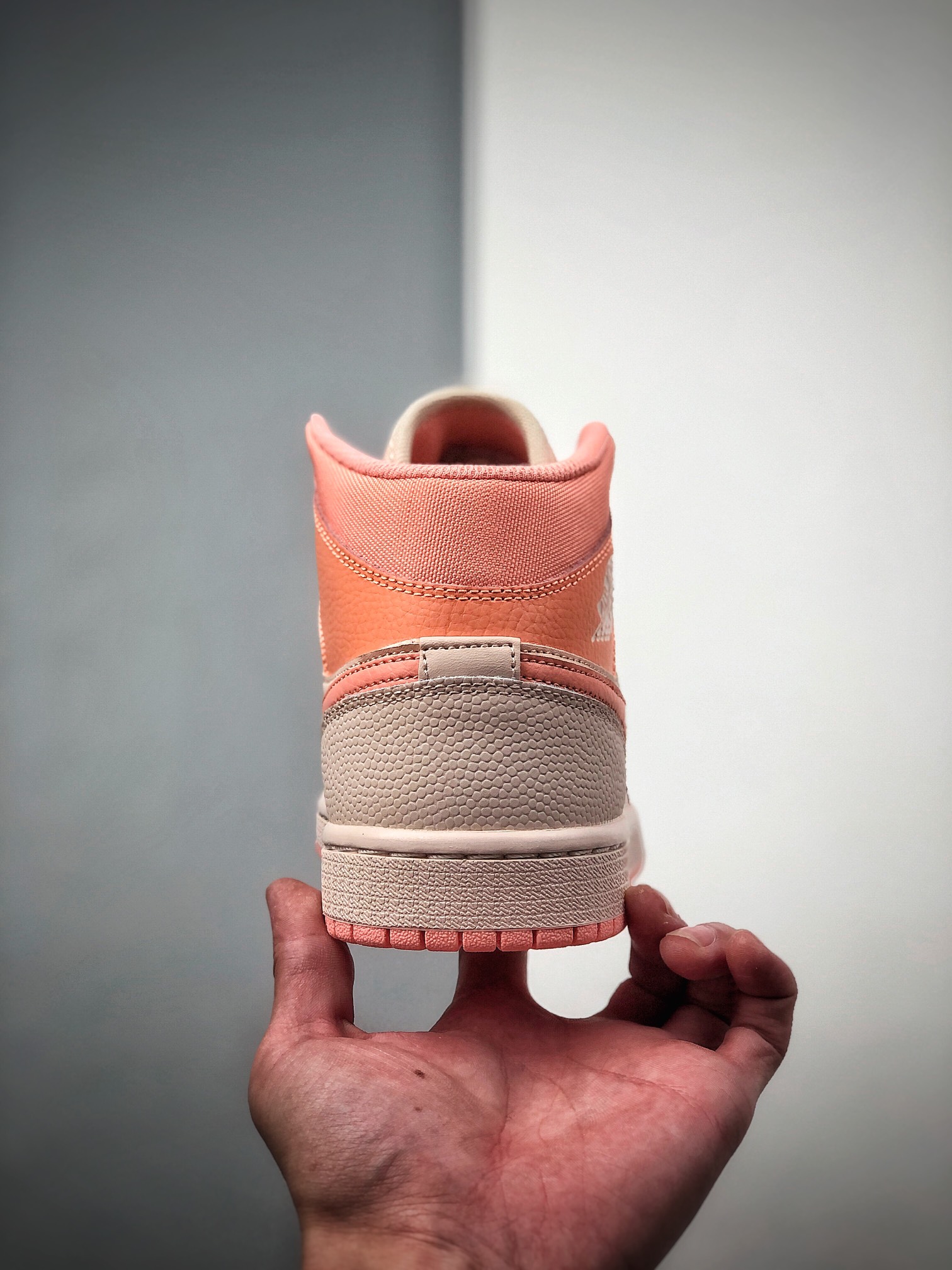 260 公司级Air Jordan 1 Mid SE  AJ1/乔1 中帮百搭休闲运动板鞋DH4270-800