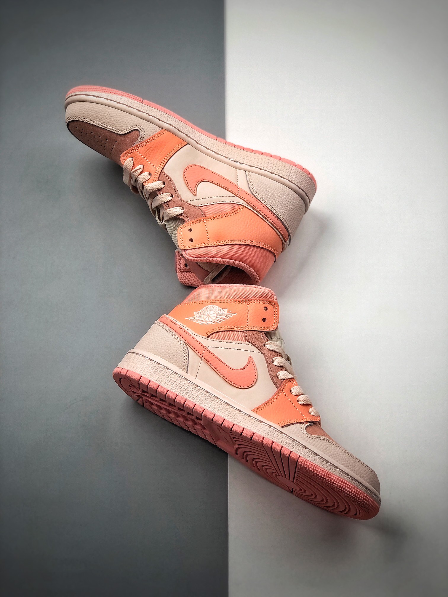 260 公司级Air Jordan 1 Mid SE  AJ1/乔1 中帮百搭休闲运动板鞋DH4270-800