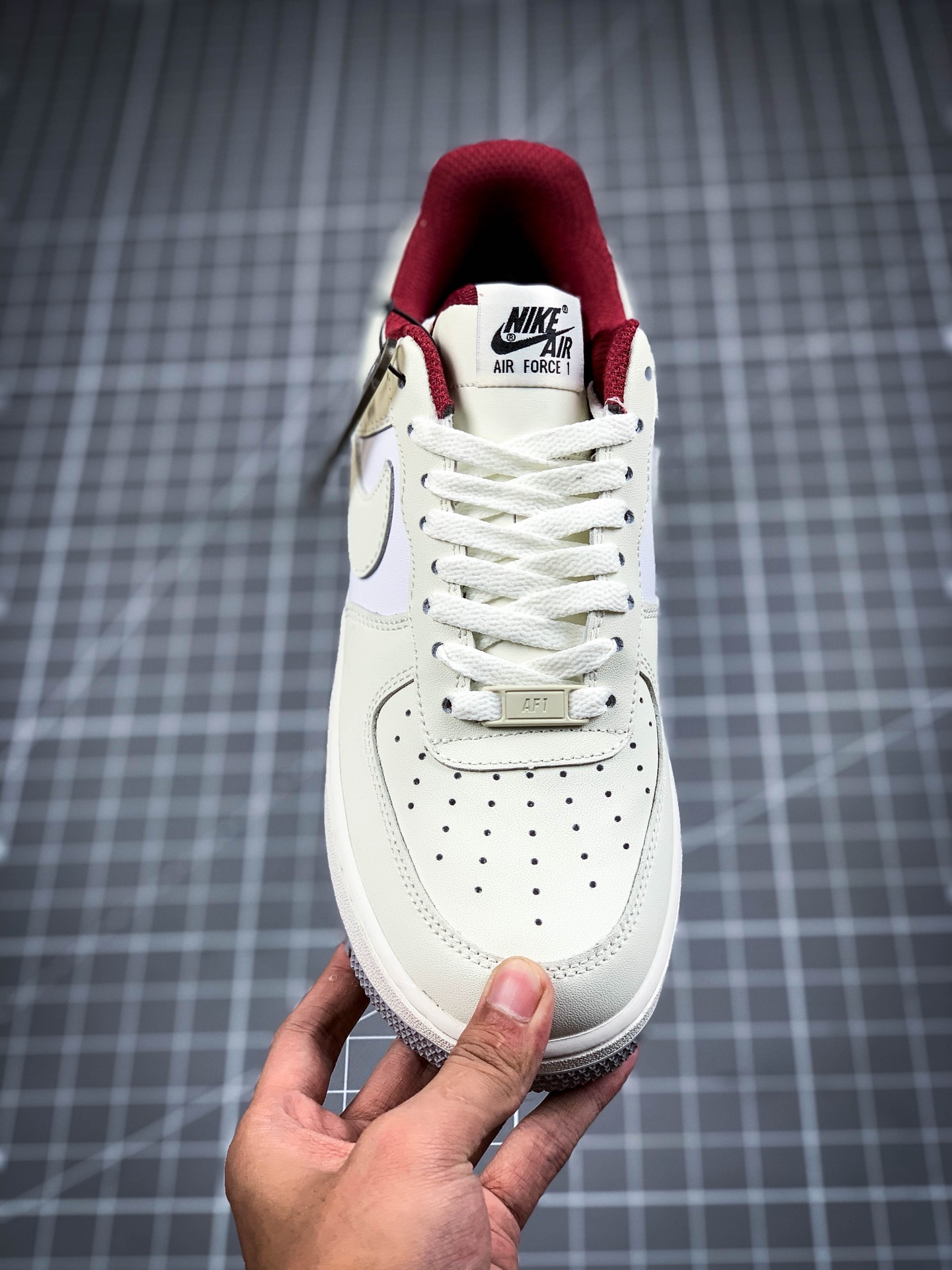 200 Air Force 1 Low '07 奶白红 DD7209-101