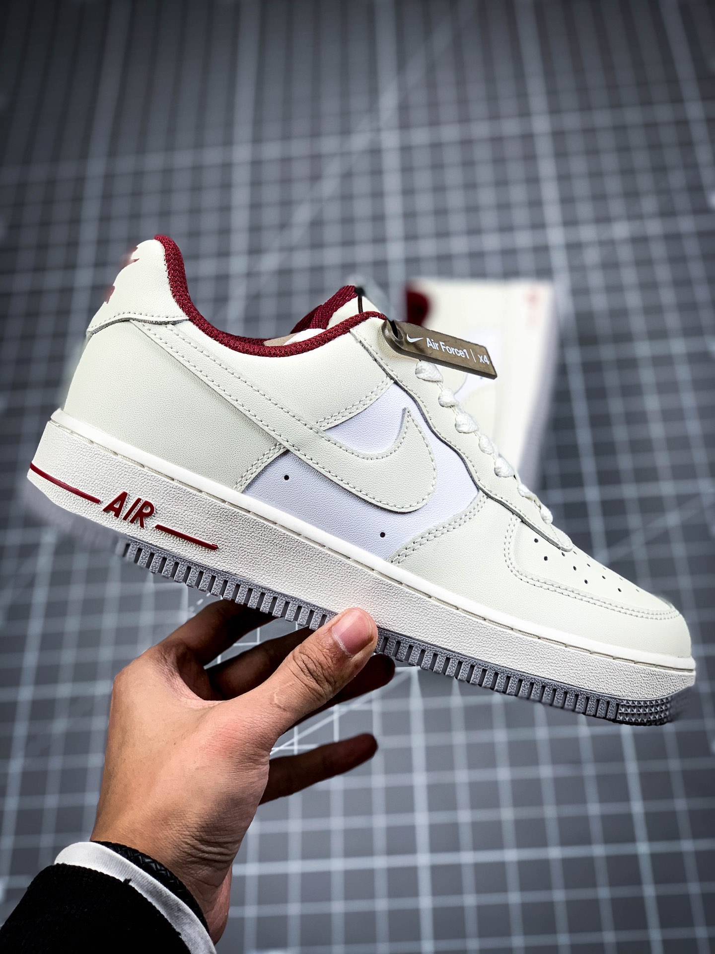 200 Air Force 1 Low '07 奶白红 DD7209-101