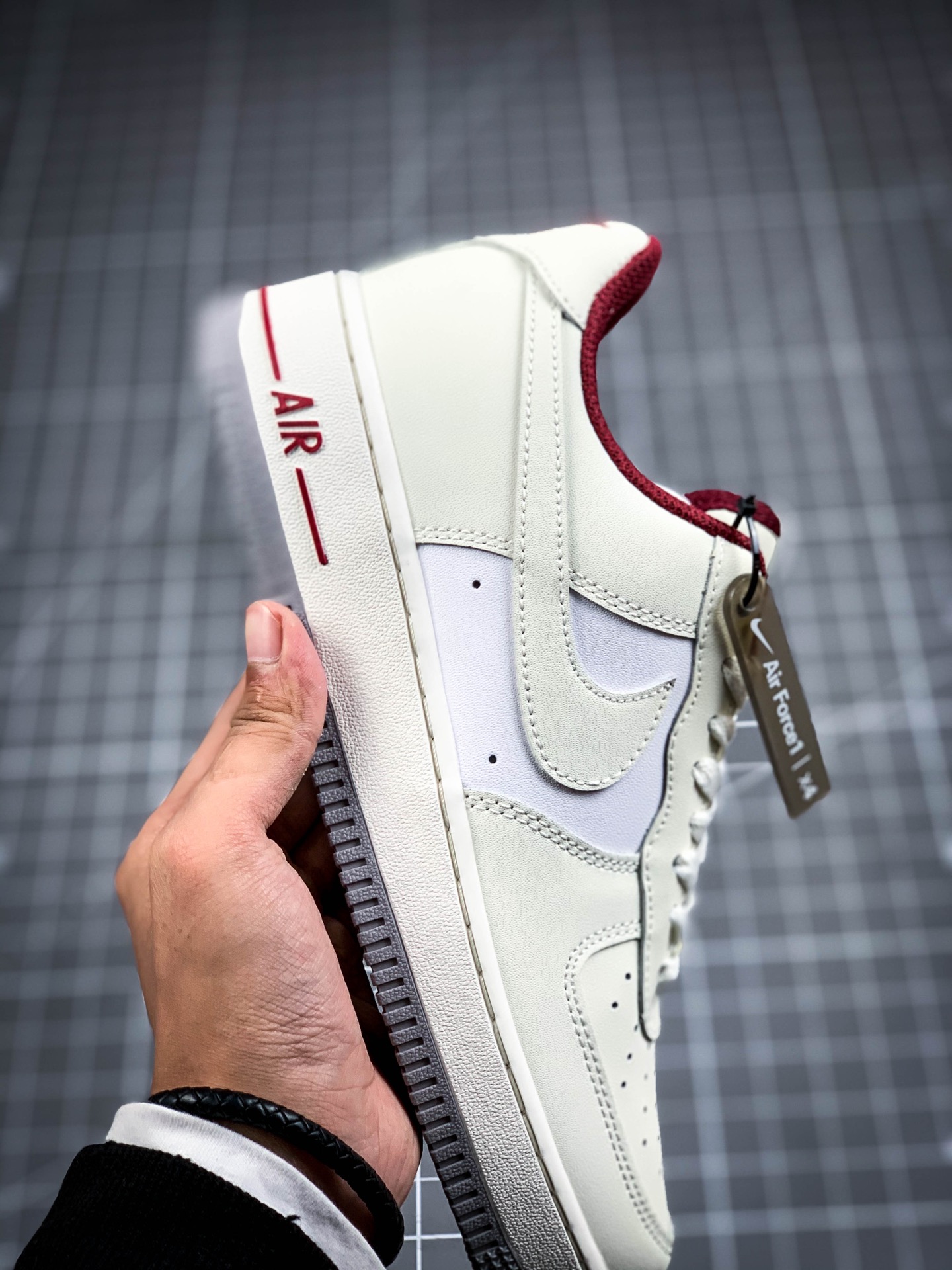 200 Air Force 1 Low '07 奶白红 DD7209-101