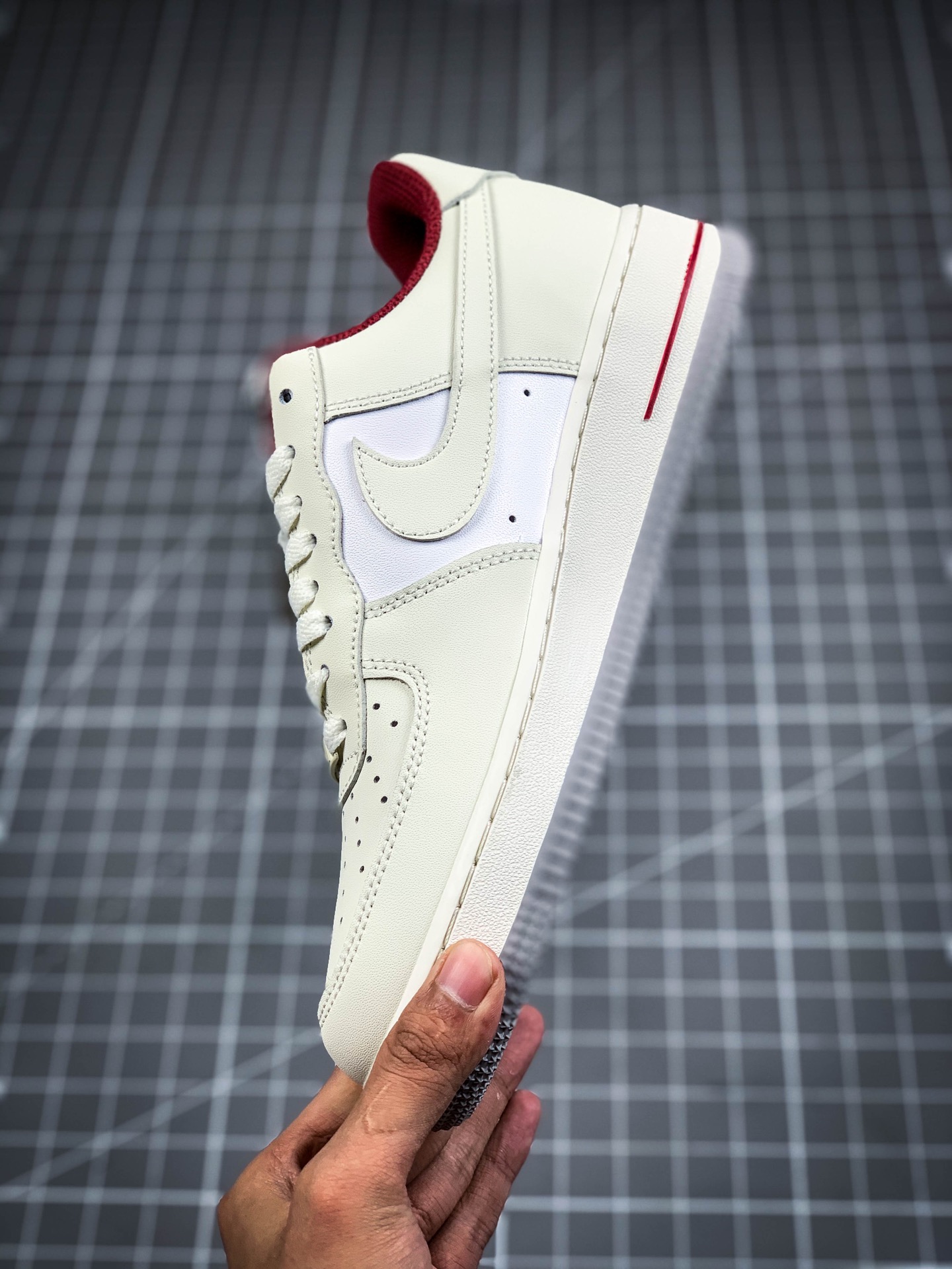 200 Air Force 1 Low '07 奶白红 DD7209-101