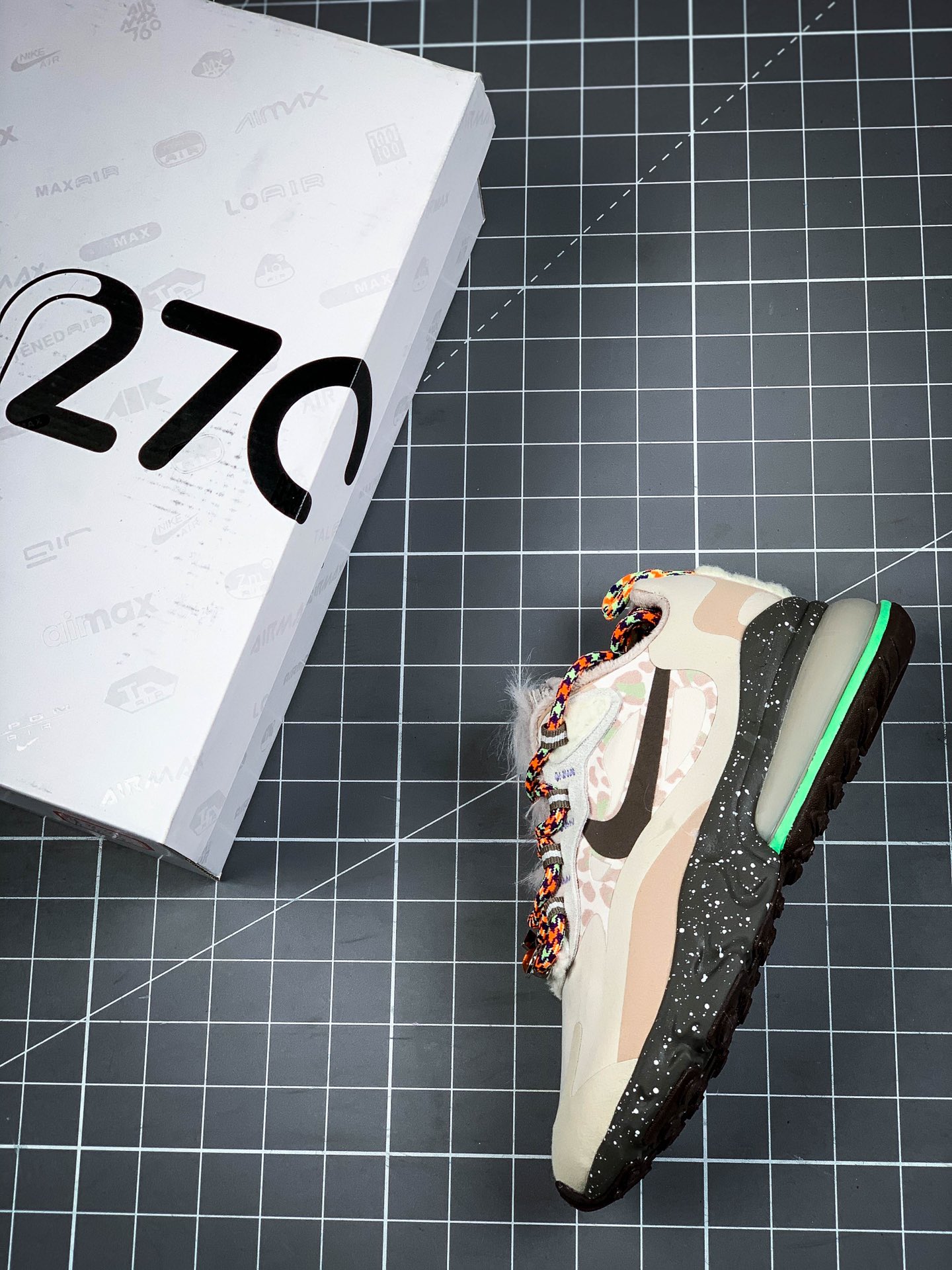230 Nike Wmns Air Max 270 React ”White/Light Blue”270瑞亚赛车系列后半掌气垫百搭运动慢跑鞋DC3277-181
