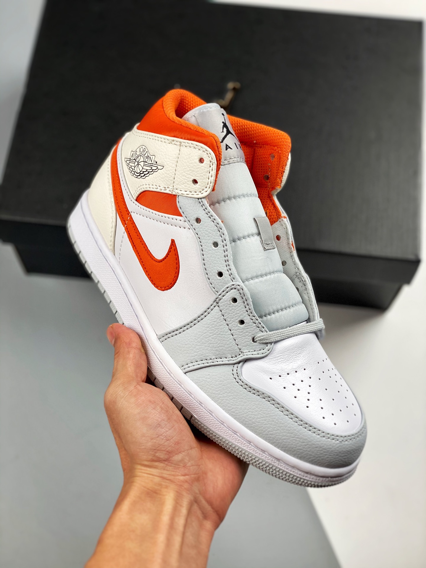 Nivel de zapatos desnudos originales, el producto de mayor artesanía del mercado 💯 Air Jordan 1 Mid "Starfsh" naranja …