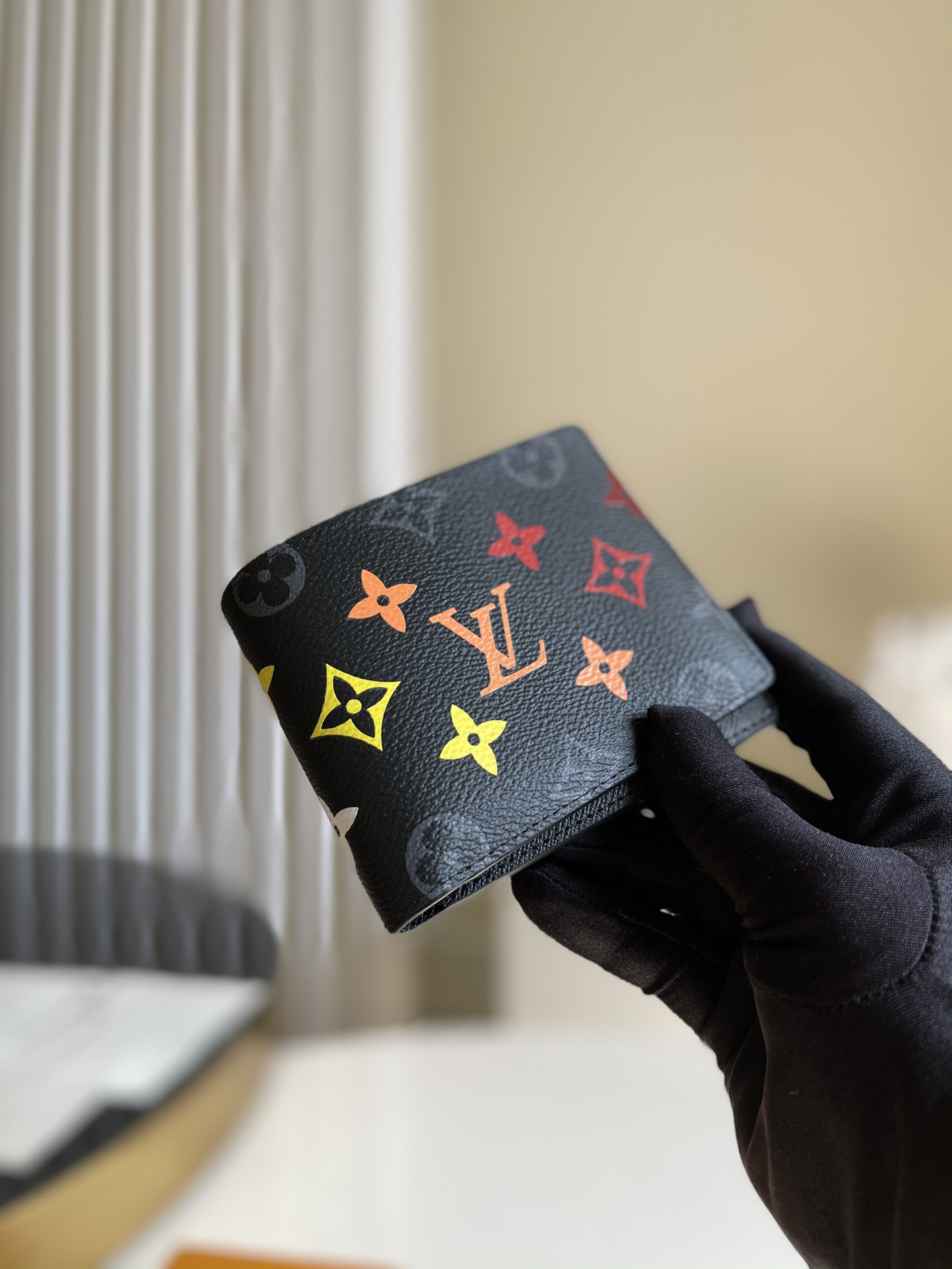 NO:396552,【Exclusive real photo M61695 rainbow】MULTIPLE wallet is made of Monogram Macassar material and is designed with slim design. It is included in the banknotes, credit cards, business cards and other documents. It can be put into the bag at the same time. It is a method to carry the daily life with the real-life concept. It is also a gift. size11.5x9x1.5cm l.,LV [original leather],louis vuitton19860909【独家实拍M61695彩虹】MULTIPLE 钱夹以 Monogram Macassar 材再质现纤薄设计 容在纳纸币 信用卡 名片 的物等据票同时可收入袋口中 以用实代当主义理念定常日带携义所需之法 亦赠馈是佳礼之选 size11.5x9x1.5cm l.,LV【原厂皮】,louis vuitton,Bag