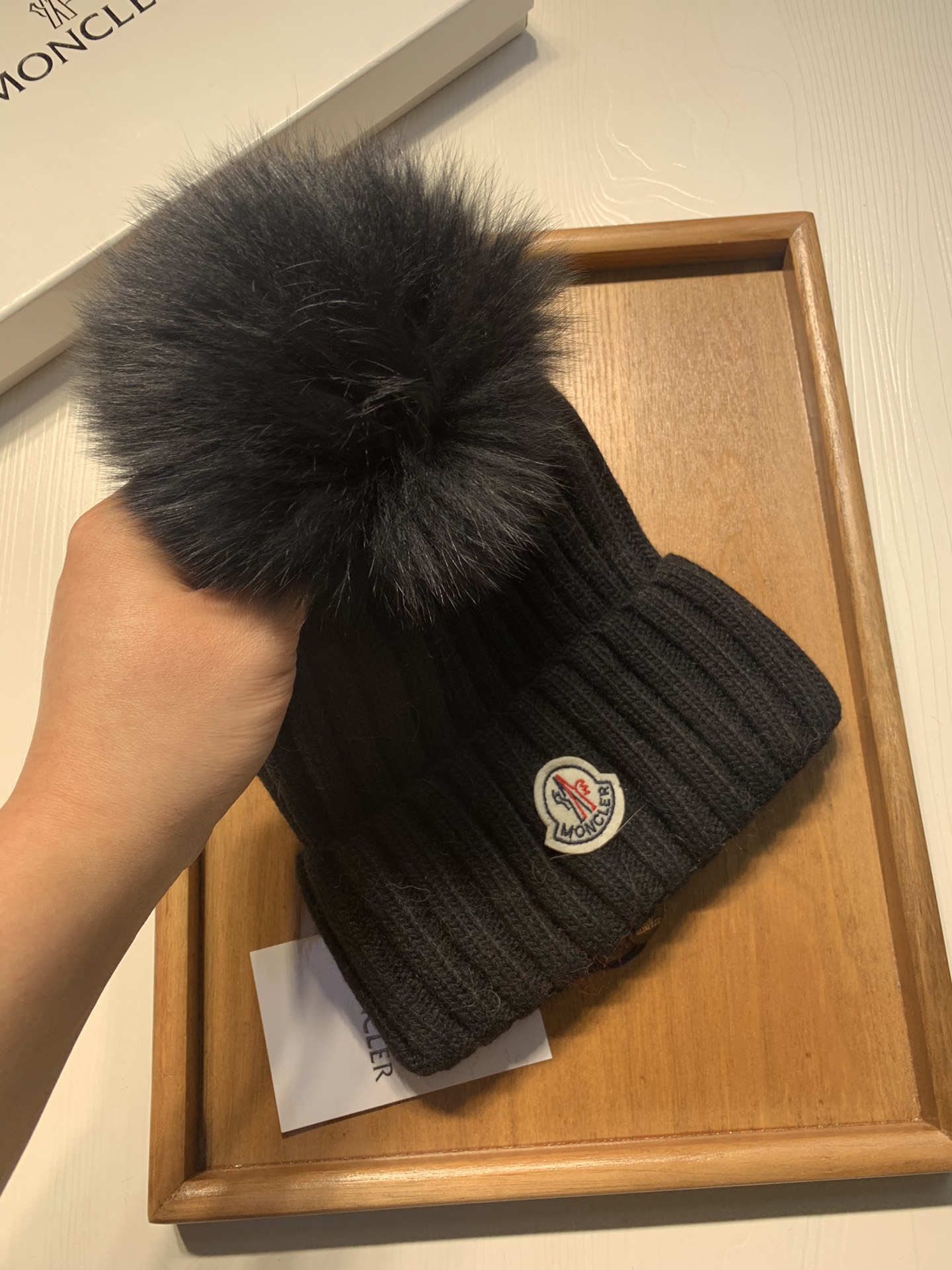 🌹。蒙口。【羊毛单帽-带狐狸毛球】客供小羊毛！珍贵典藏的灵魂帽子！客供色纱.每个颜色都非常好看！经典！手