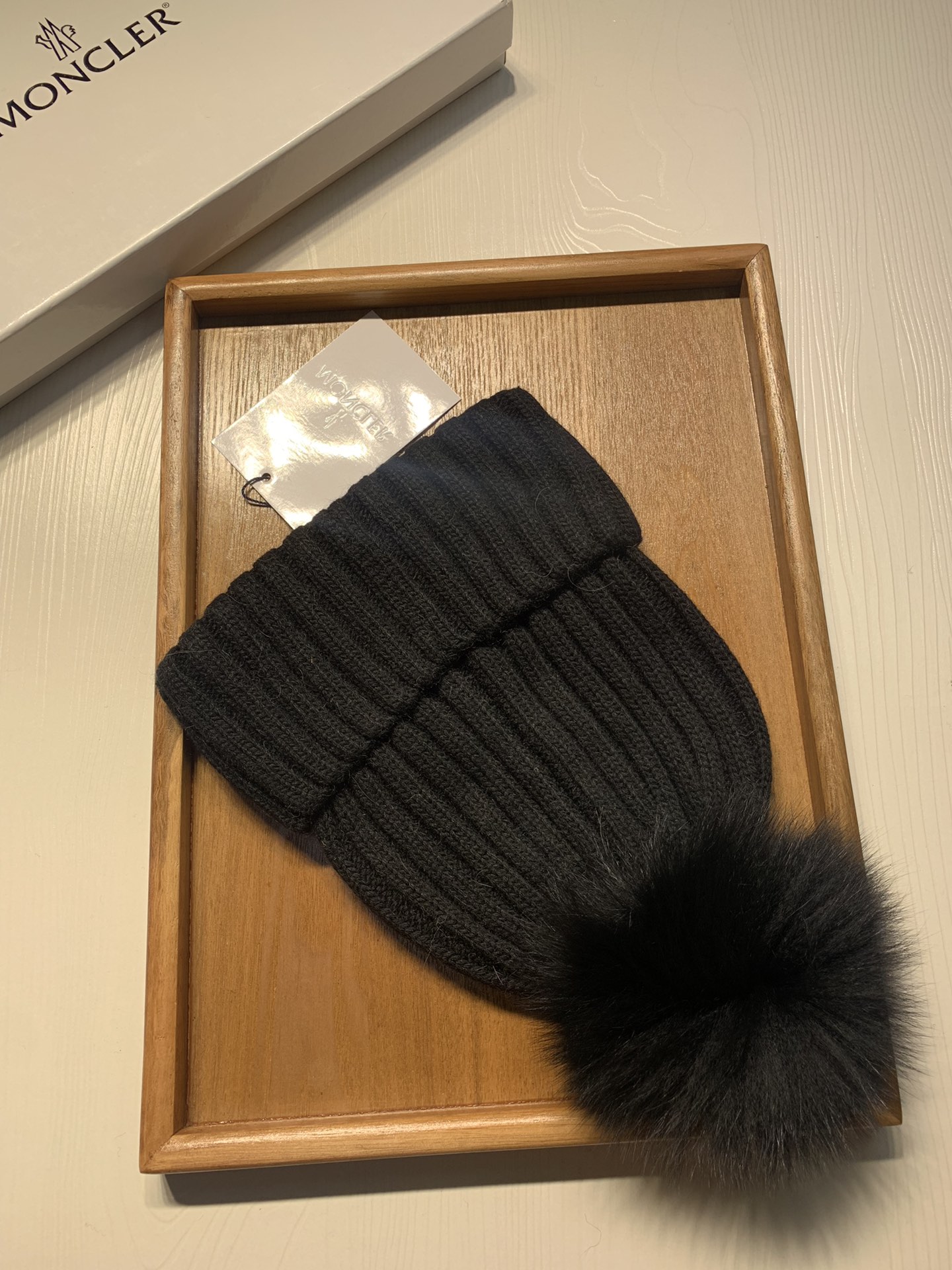 🌹。蒙口。【羊毛单帽-带狐狸毛球】客供小羊毛！珍贵典藏的灵魂帽子！客供色纱.每个颜色都非常好看！经典！手