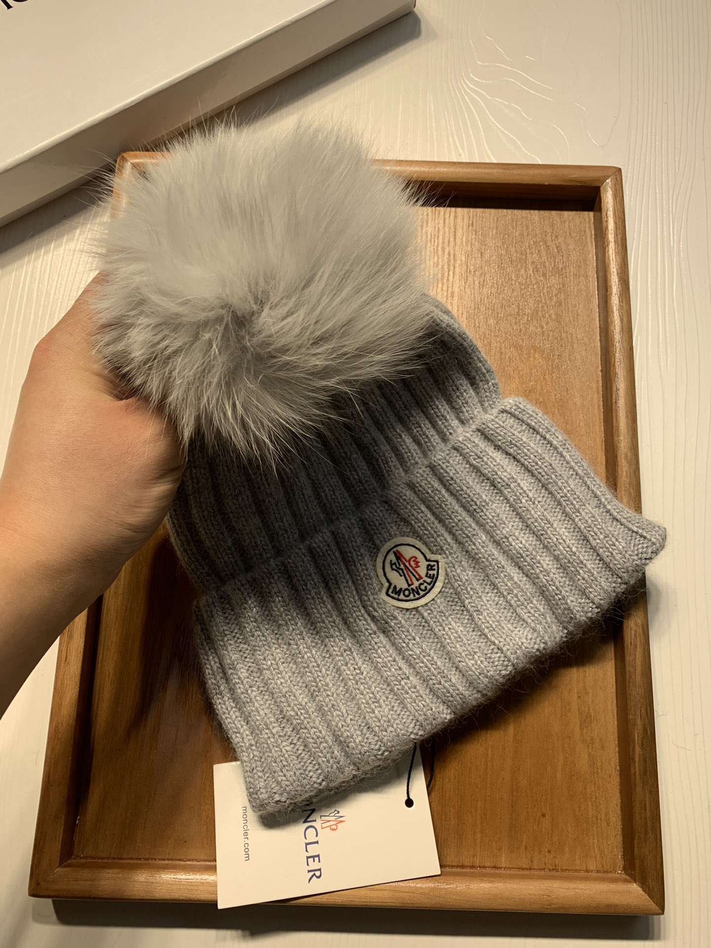 🌹。蒙口。【羊毛单帽-带狐狸毛球】客供小羊毛！珍贵典藏的灵魂帽子！客供色纱.每个颜色都非常好看！经典！手