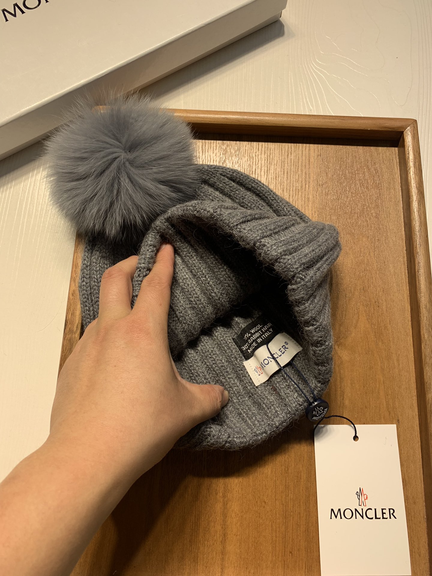 🌹。蒙口。【羊毛单帽-带狐狸毛球】客供小羊毛！珍贵典藏的灵魂帽子！客供色纱.每个颜色都非常好看！经典！手