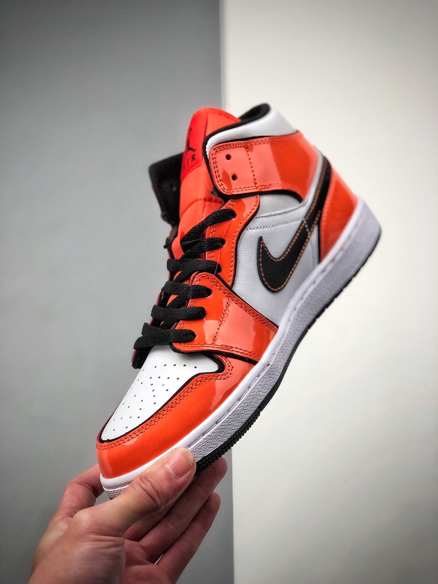 240 Air Jordan 1 Mid “Turf Orange” DD6834-802