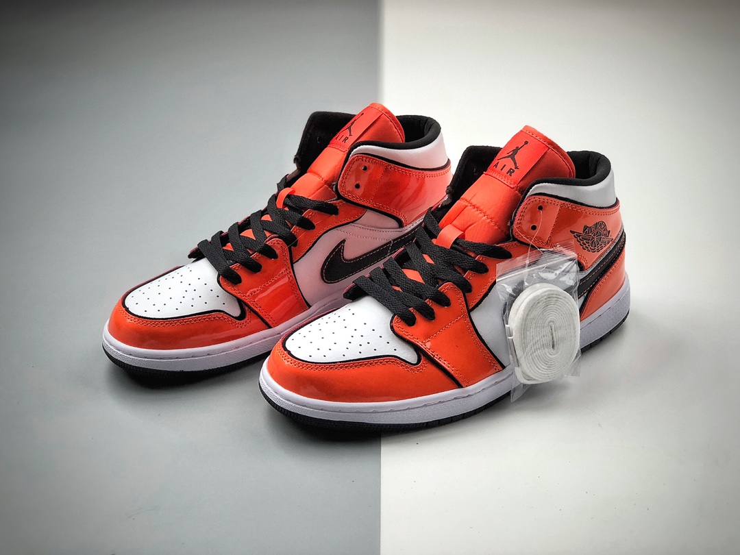 240 Air Jordan 1 Mid “Turf Orange” DD6834-802