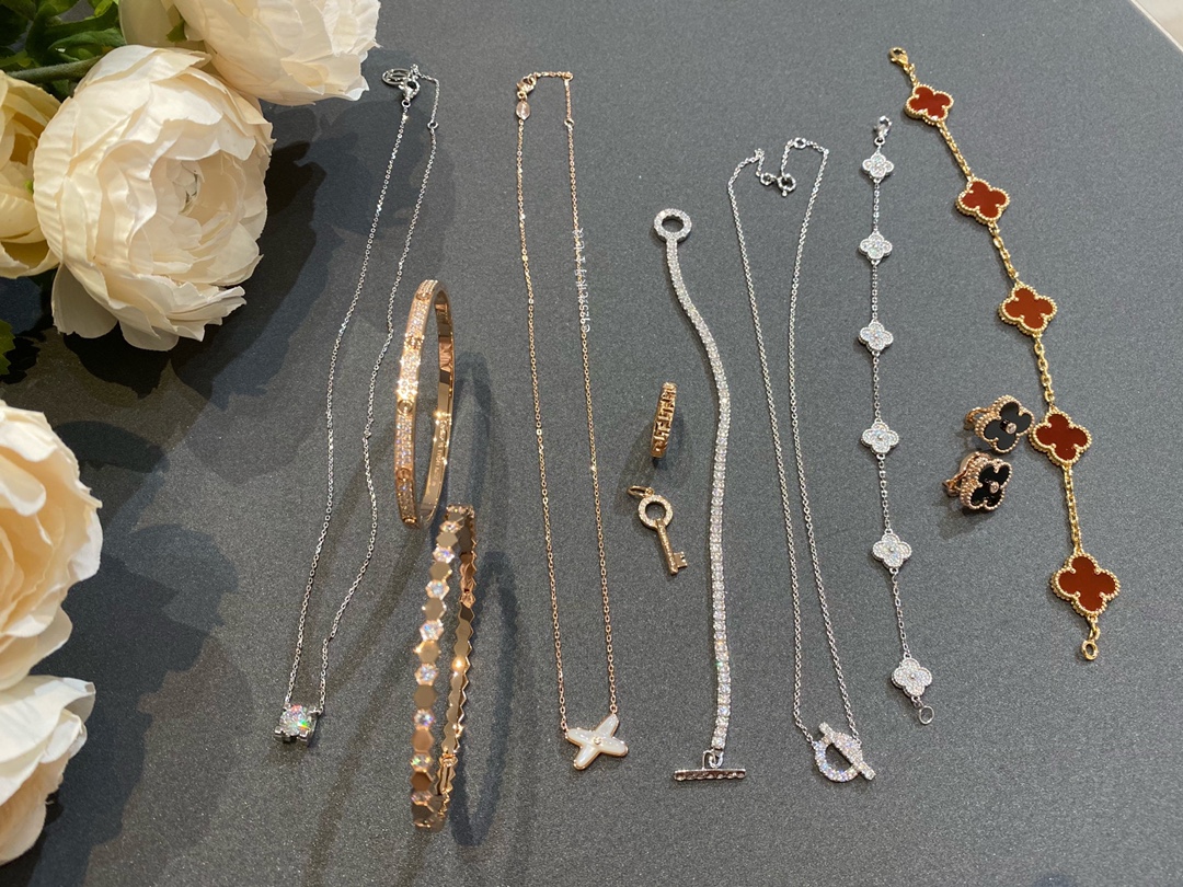 NO:634332,To level of workmanship, just take one at my home, Cartier high-end jewelry19860909To级别做工,只在我家随手拍一个,,卡迪亚高端饰品,Jewelry