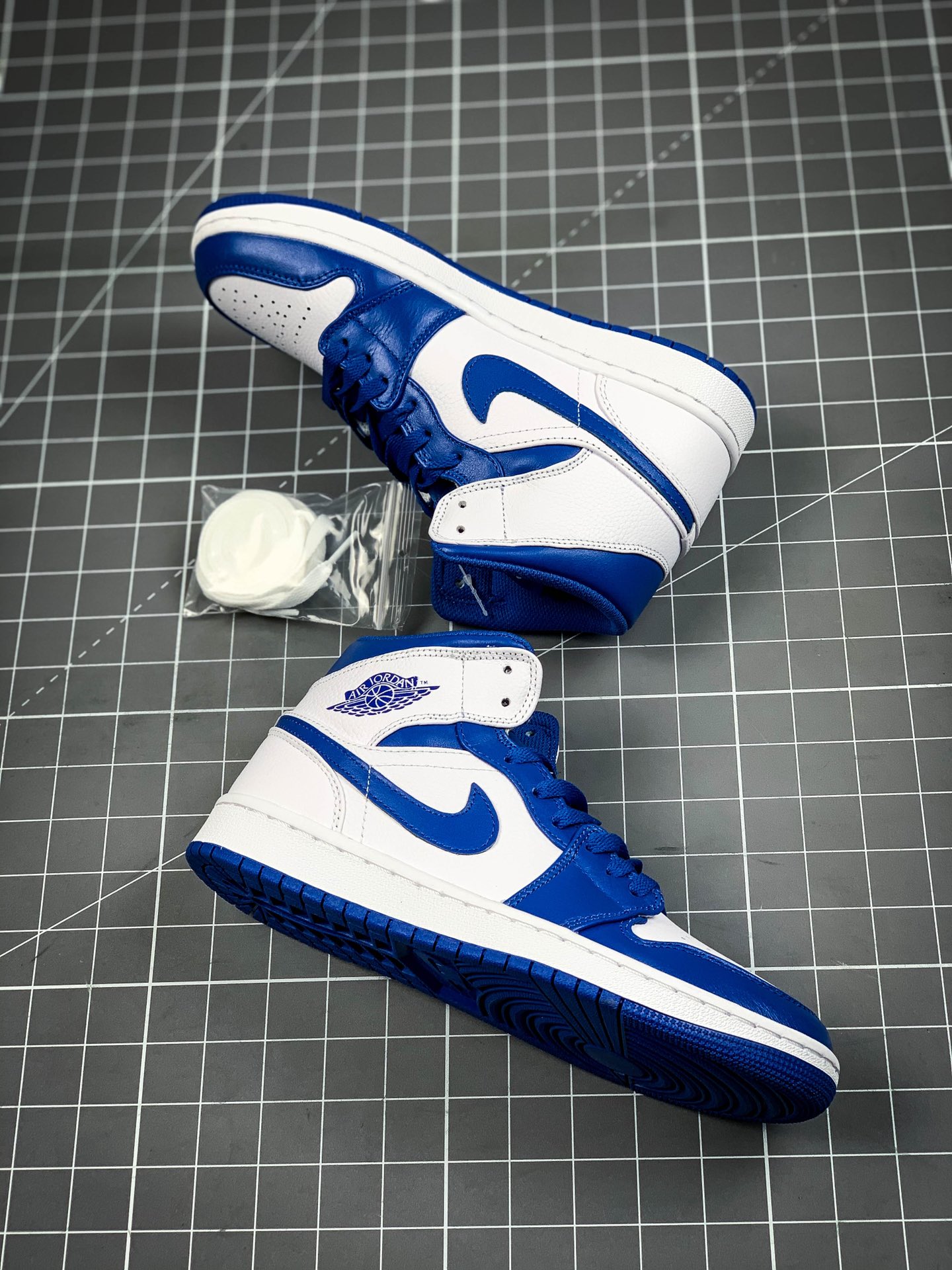 240 Air Jordan 1 Mid 白蓝 中帮系列 554724-114