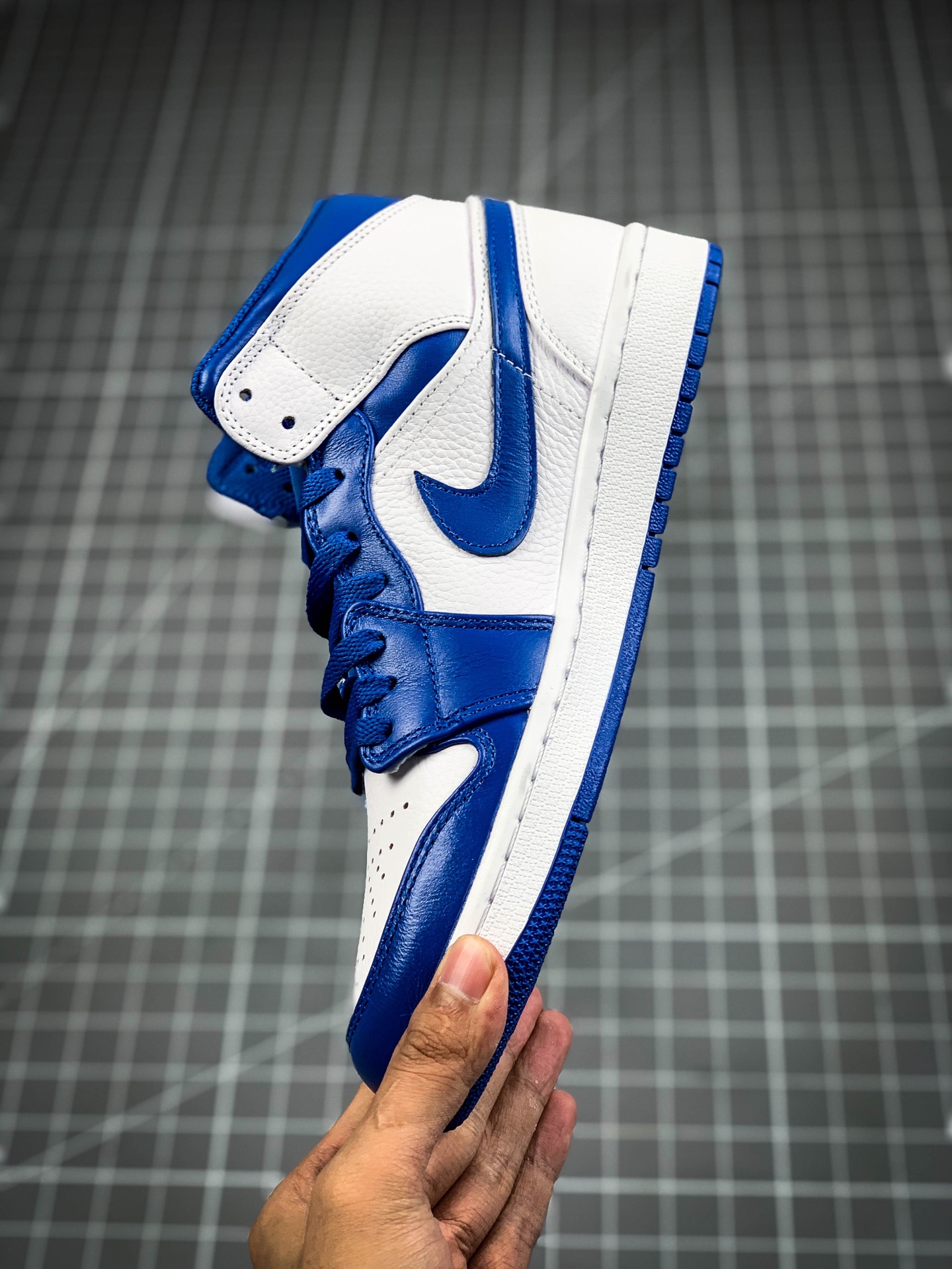 240 Air Jordan 1 Mid 白蓝 中帮系列 554724-114