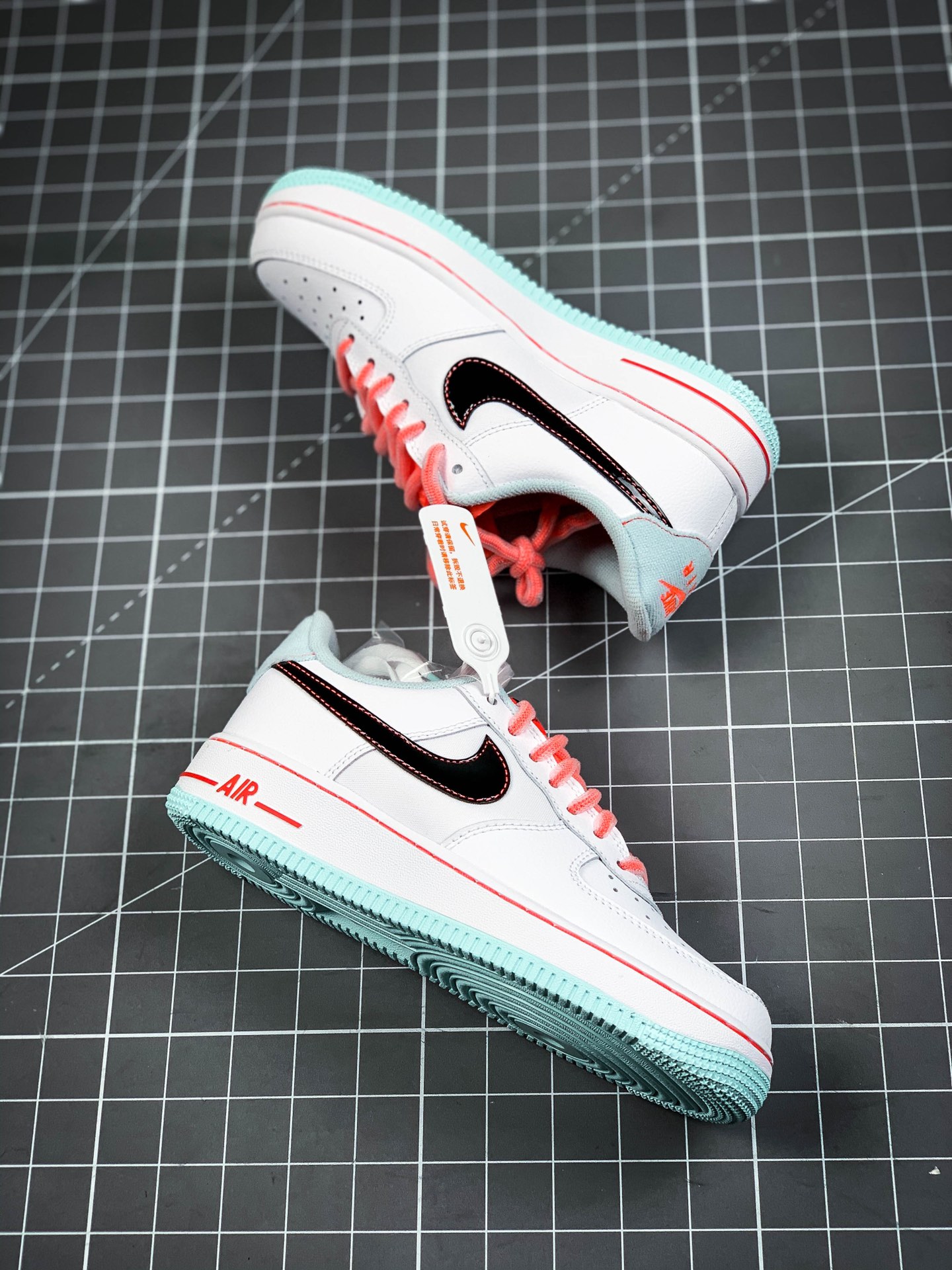 200  Nike Air Force 1 ’07 LV8 3 白蓝粉 南海岸 空军一号低帮百搭休闲运动板鞋DD7709-100