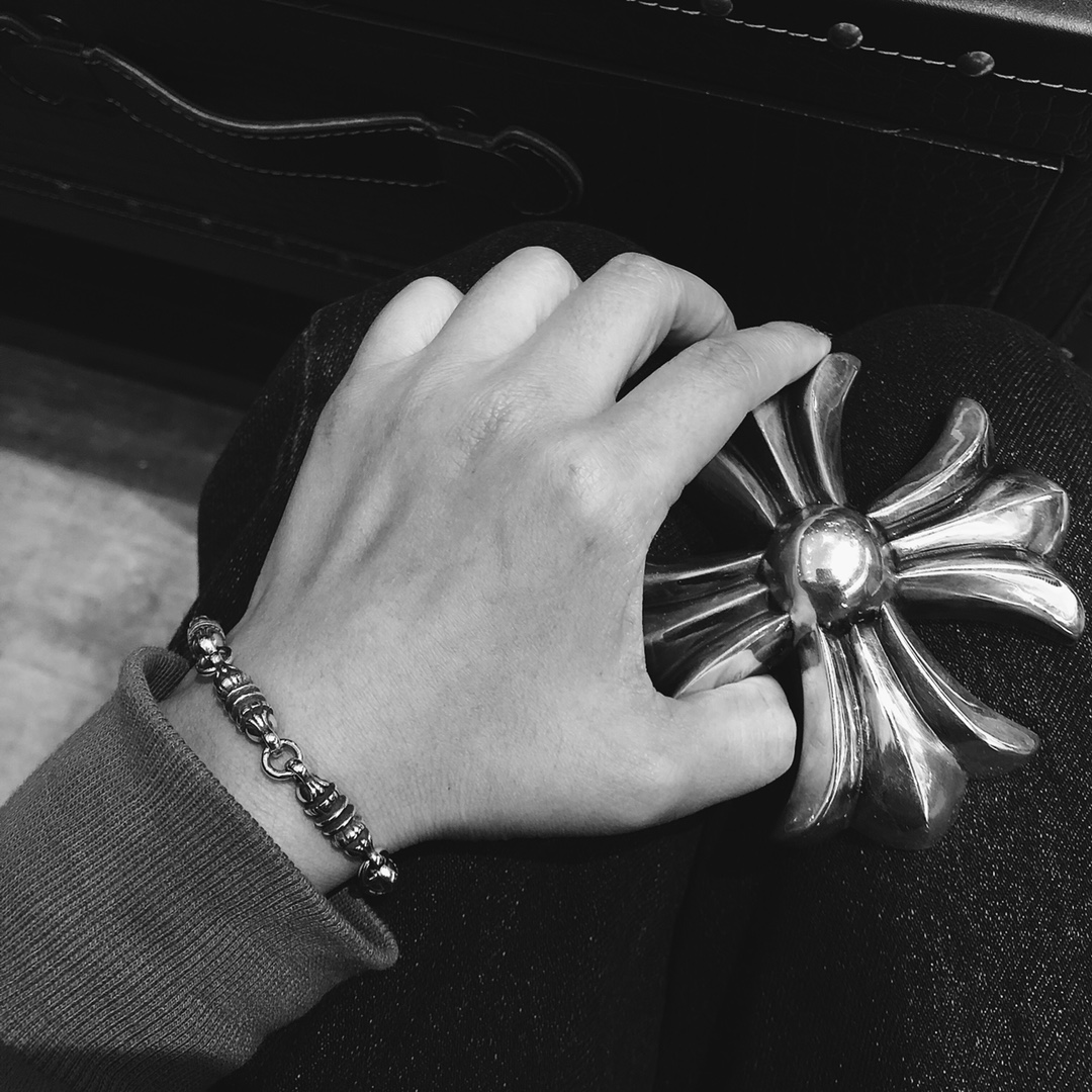 Chrome Hearts 开版 认准独家拍摄 (MZ)【新品上架】𝐂𝐡𝐫𝐨𝐦𝐞 𝐡𝐞𝐚𝐫𝐭𝐬克罗心纽纹圆柱手链