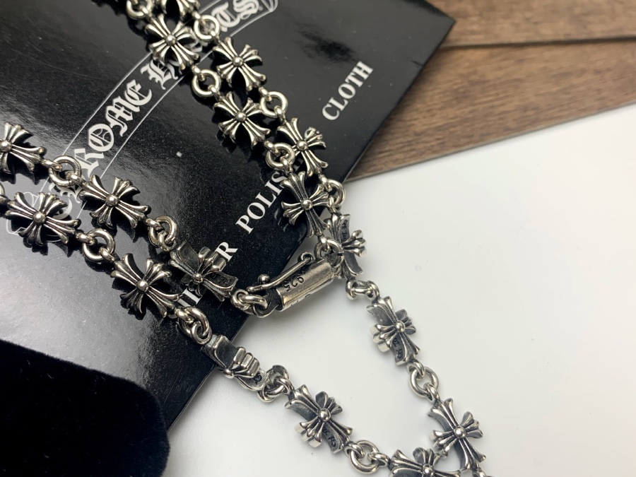 ⚜️⚜️ ✙𝕮𝖍𝖗𝖔𝖒𝖊 𝕳𝖊𝖆𝖗𝖙𝖘✙克罗心豪华十字架项链👑纯手工制作十字花链条⛓️很大气的搭配，众多