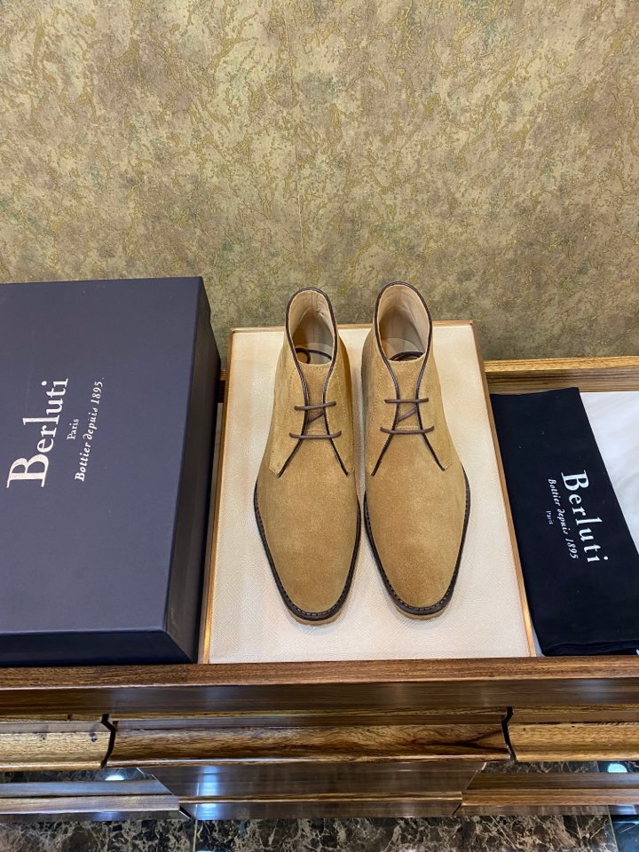 NO:356105,New latest [rose] [rose] [support global inspection] Original order [craftsmanship level] [Berluti] World's top royal level Full handmade series 2012 Italian top shoes Domineering and ruthless goods Spot Specially for aristocratic [Primary, Noble] New counter favorites. The OEM specially invited Italian senior board masters to rigorously create for many years of top-level and high-end experience. Original Italian cowhide sole; satisfy the gentlemen who yearn for fashion and top-end! 38/45.,,cowhide19860909New最新[玫瑰][玫瑰]【支持全球验货】原单【匠工级别】【Berluti】世界顶级皇室级别 全手工系列 年意大利顶级鞋履 覇气狠货 现货 专供貴族【臻品 高貴】专柜新宠 经代工厂特请意大利高级板师多年顶级高端经验严谨打造,原单意大利牛皮大底；满足驾驭向往时尚顶尖高端的绅士们! 38/45.,,cowhide,Men's shoes