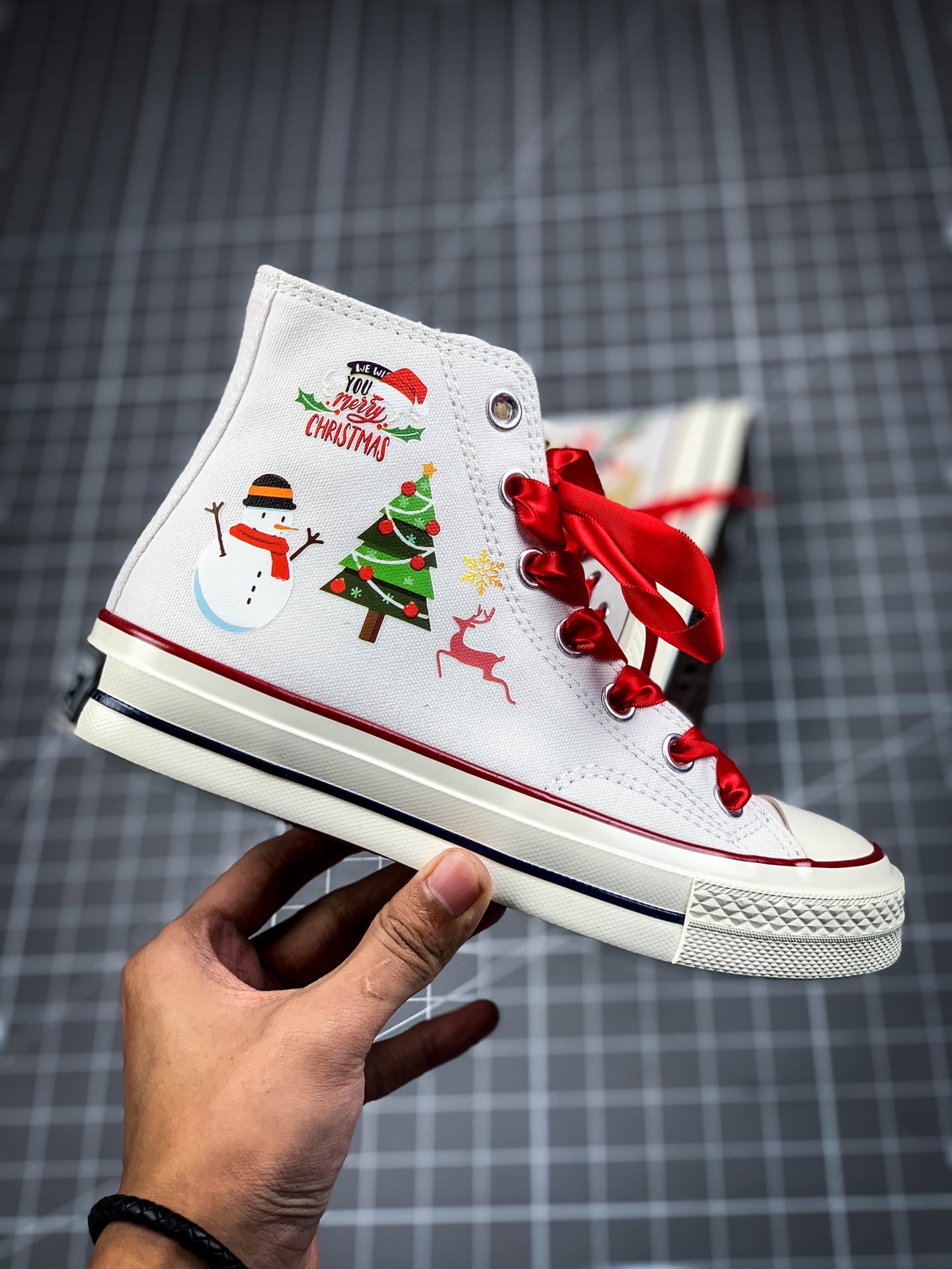 140 匡威Bugs Bunny x Converse 联名款高帮休闲板鞋 162056C