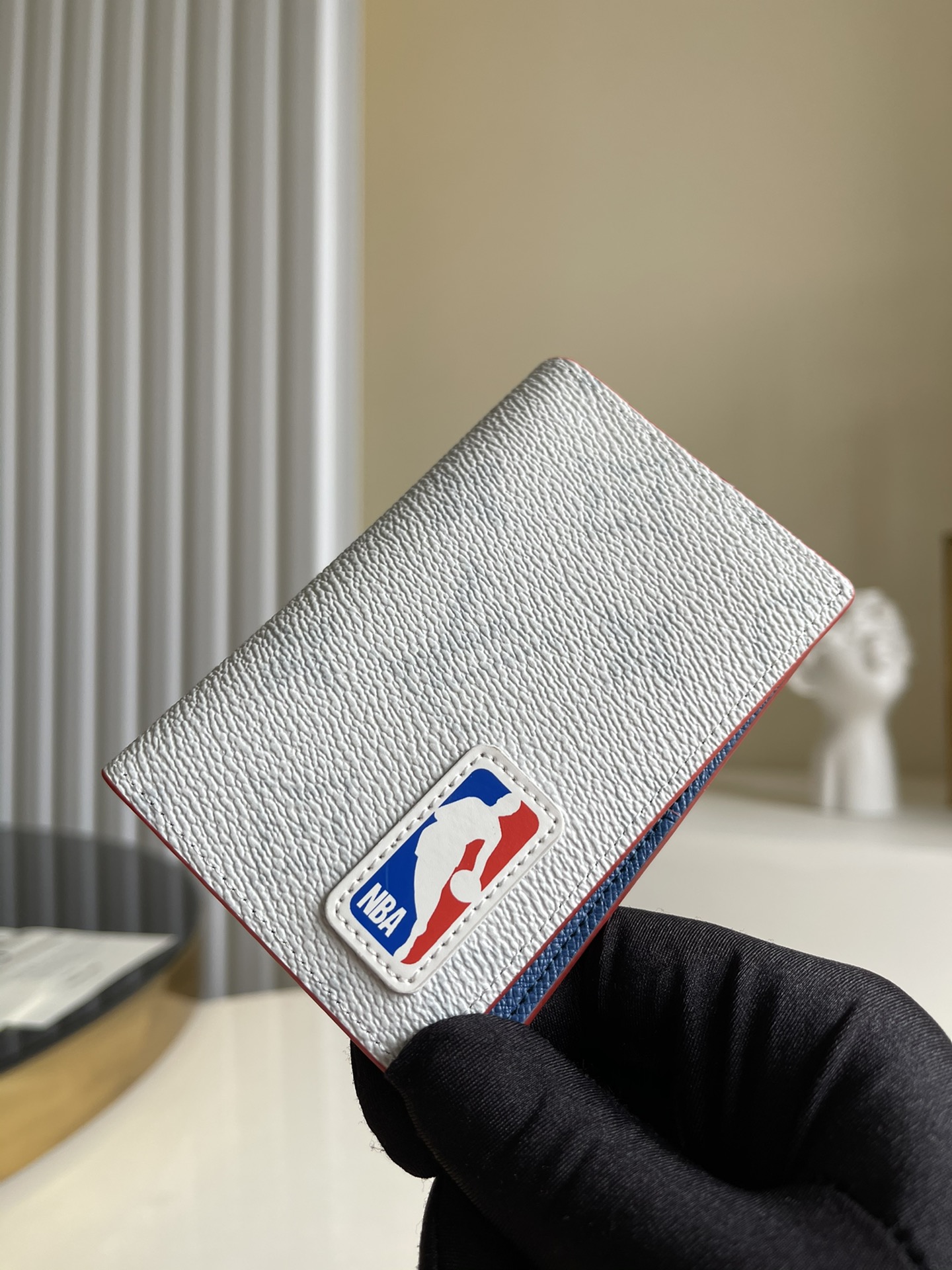NO:396318,【Exclusive real shot M60502NBA】M63144 doll embroidery, pocket wallet, card bag The pocket wallet is made of Damier Graphite Pixel coated canvas, interpreting the classic Damier checkerboard pattern in pixel form, highlighting the futuristic sense. A small and practical multi-function wallet that combines various pockets and credit card slots. 8.0×11.0cm A., LV [original leather], louis vuitton19860909【独家实拍M60502NBA】M63144公仔刺绣 口袋钱夹 卡包 口袋钱夹由Damier Graphite Pixel涂层帆布制成,以像素形式演绎经典Damier棋盘格图案,凸显未来感.集各种口袋与信用卡槽于一身,小巧又实用的多功能钱夹.8.0×11.0cm A.,LV【原厂皮】,louis vuitton,Bag