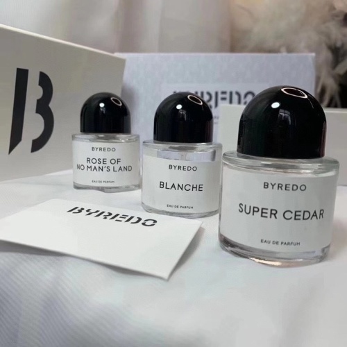 Byredo Discovery Set: Rose of No Man's Land, Blanche, & Super Cedar 3x30ml 1 Byredo Discovery Set: Rose of No Man's Land, Blanche, & Super Cedar 3x30ml