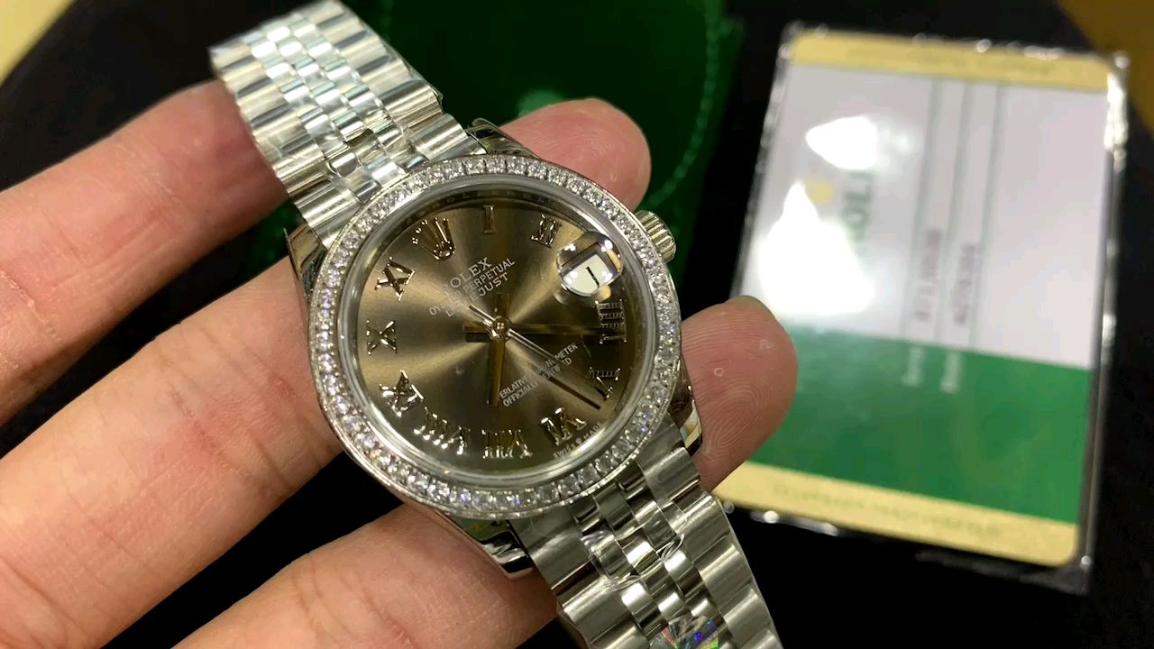 Rolex 光面表盘灰色日志女表镶钻