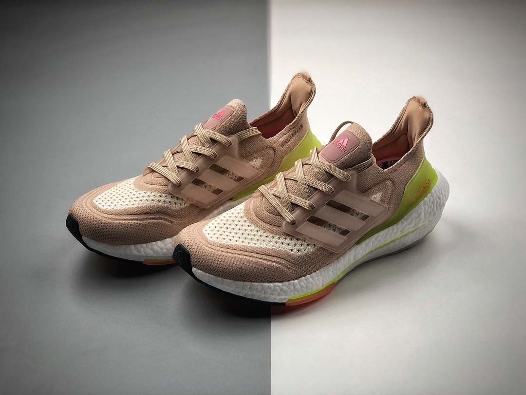 200  ULTRABOOST 21 较UB20增加6%Boost，全掌Boost将缓震和能量回馈再一次进行了升级FY0399