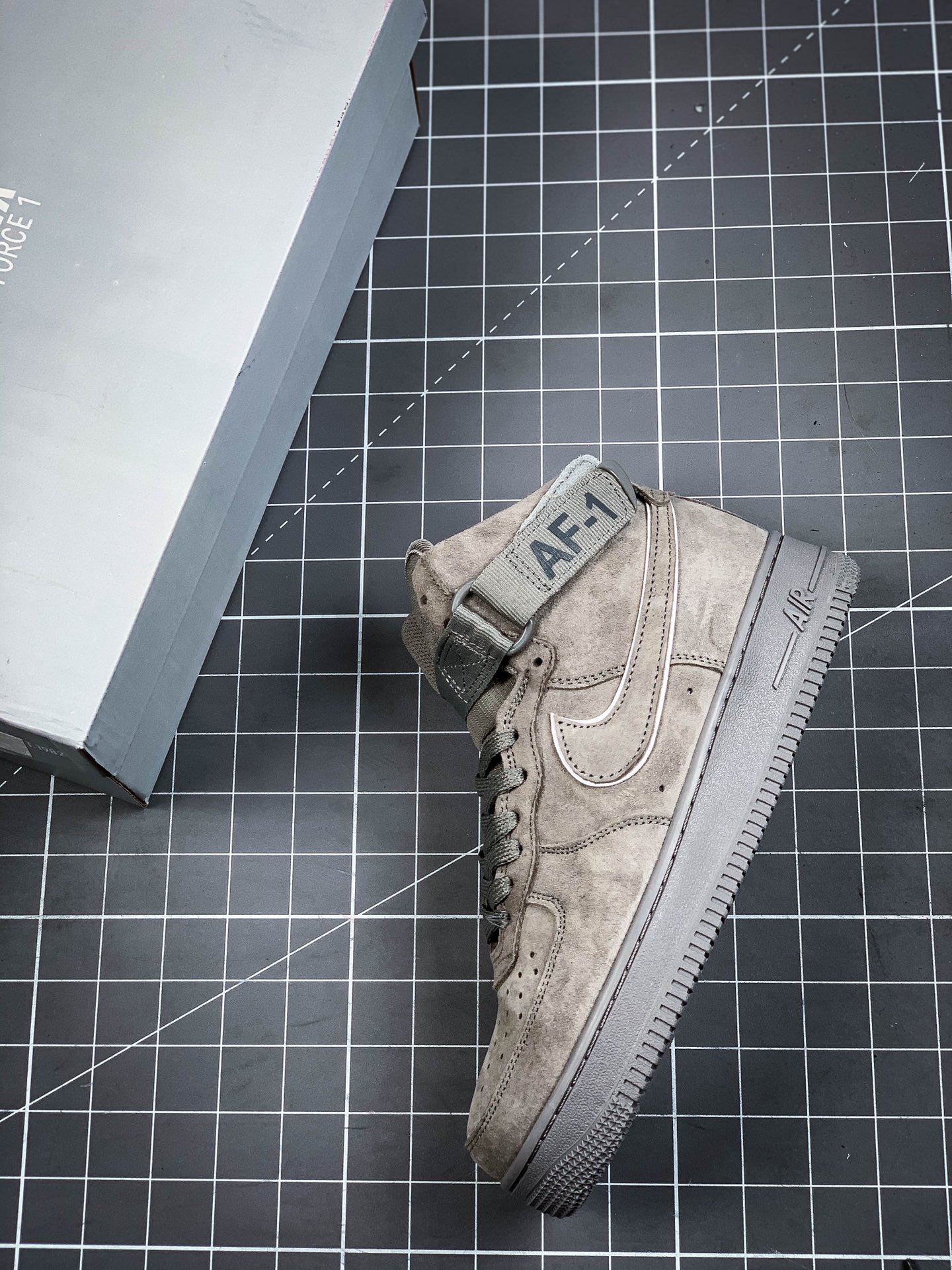 200 耐克 Nike Air Force 1 Low 灰麂皮3M限定系列 空军一号休闲运动板鞋AA1117-201