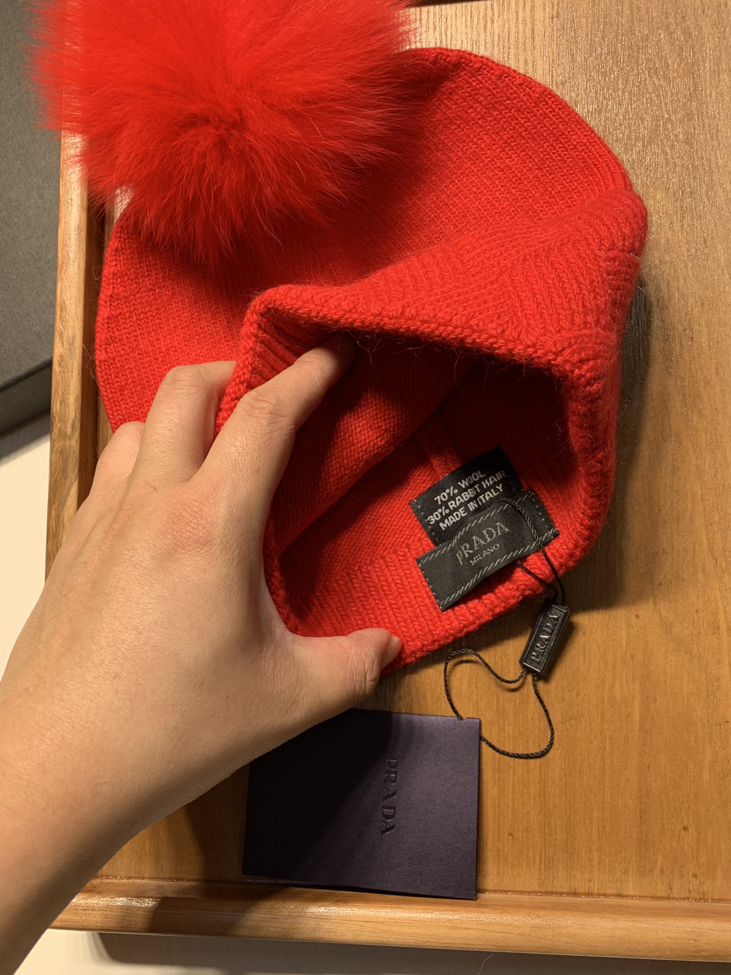 🌹。Prada。【羊毛单帽➕狐狸毛球】客供小羊毛！珍贵典藏的灵魂帽子！客供色纱.每个颜色都非常好看！经典