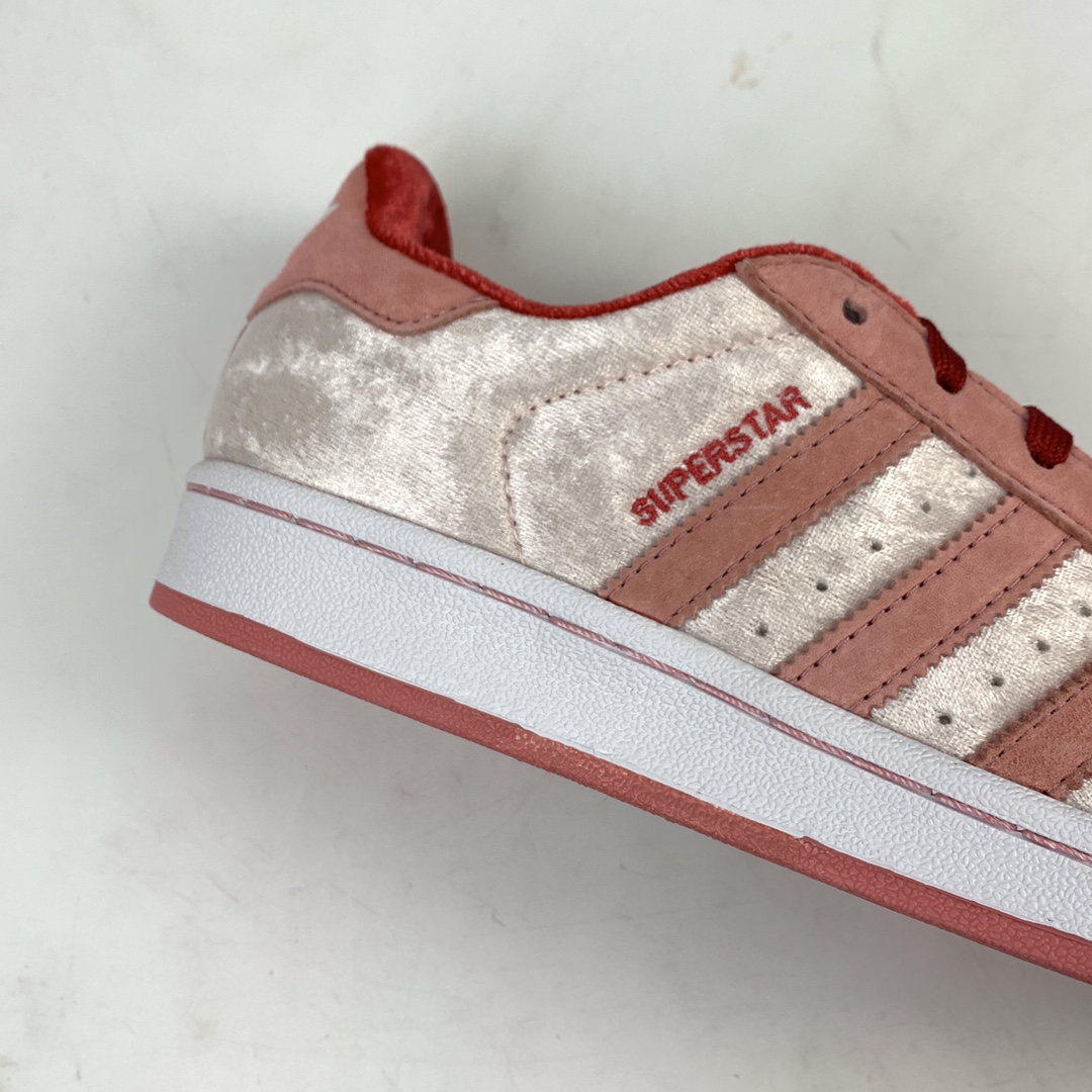 200 Adidas Superstar 三叶草低帮经典百搭休闲运动板鞋“情人节白粉丝绒”低帮休闲运动滑板鞋 CT2552