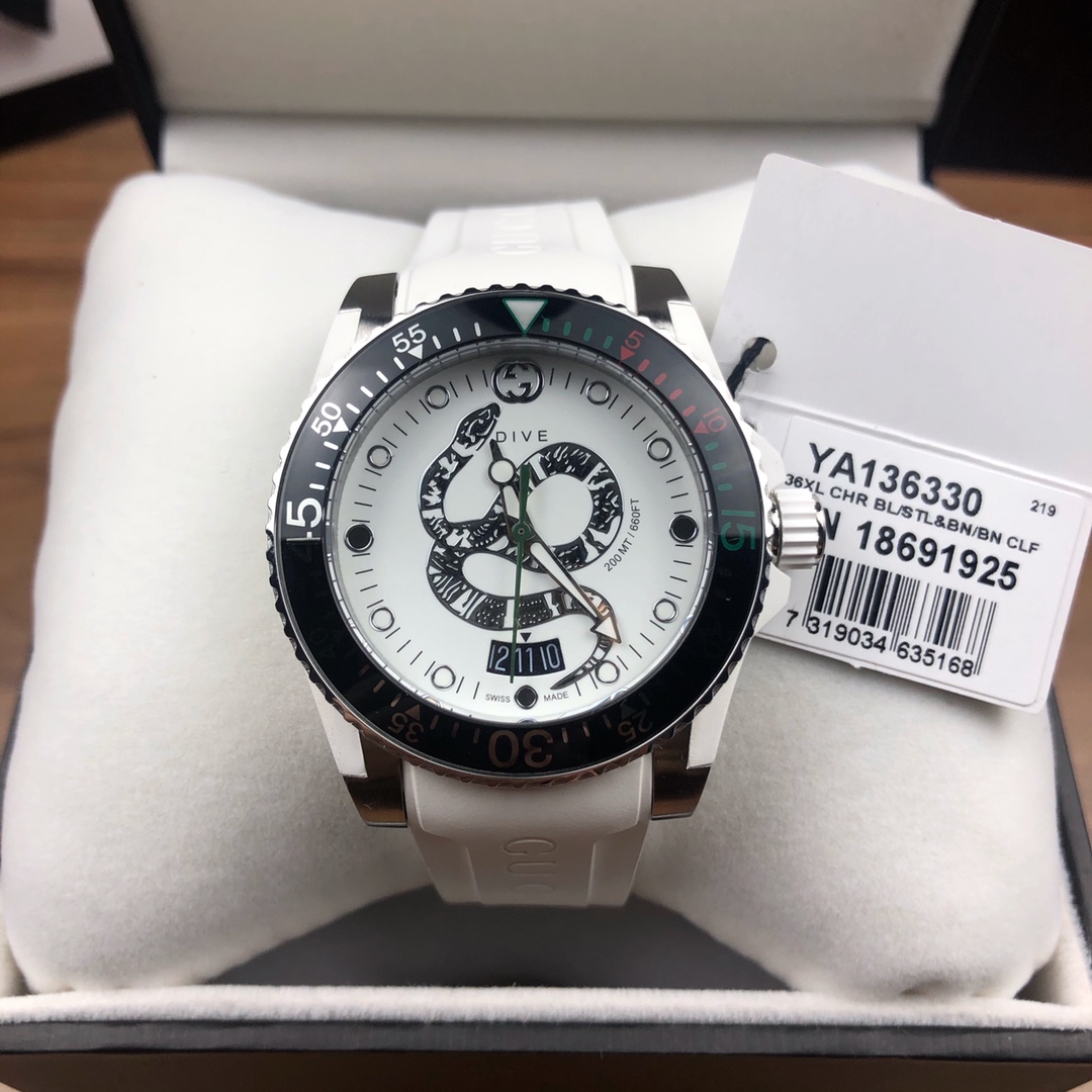 “1840 Original Gucci Diving Watch with Snake Pattern, Night Light, and 200m Waterproof” - 图片 2