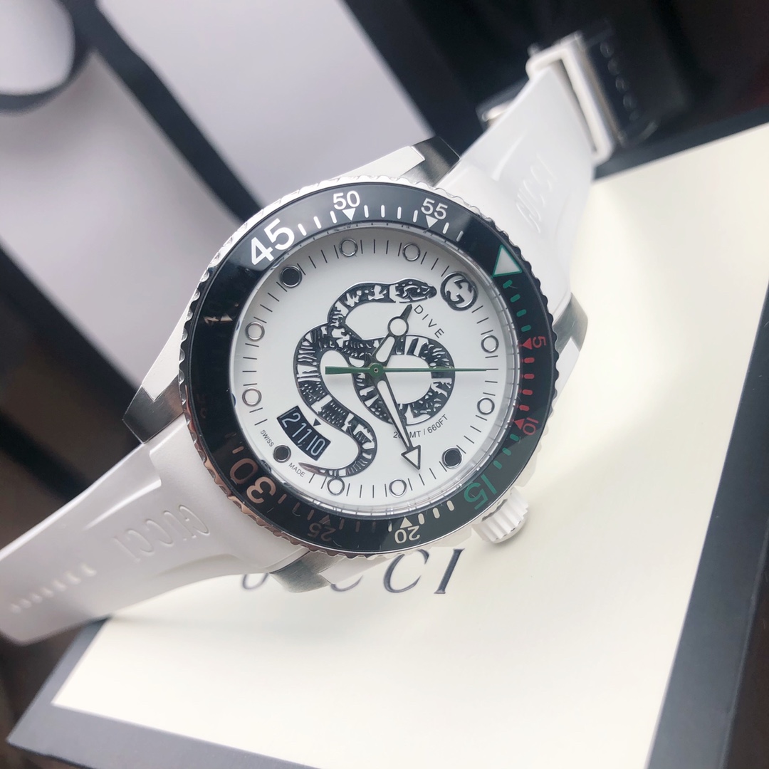 “1840 Original Gucci Diving Watch with Snake Pattern, Night Light, and 200m Waterproof” - 图片 4