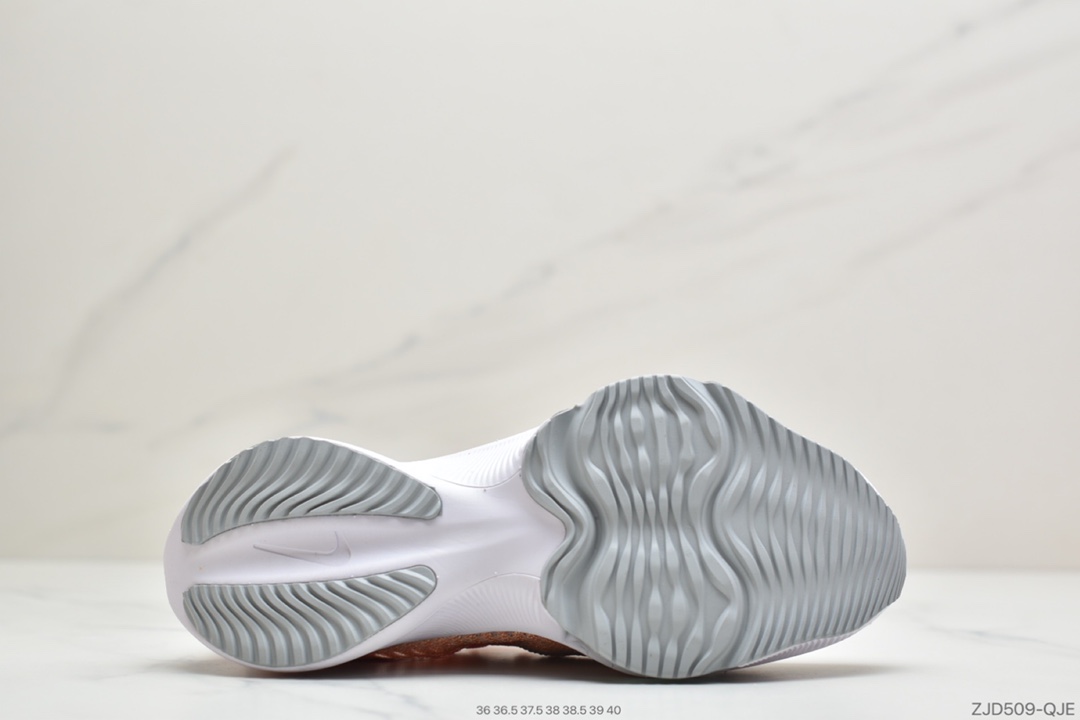 240  Nike Air Zoom Alphafly NEXT％ 采用飞织半透明鞋面材质CI9924-003
