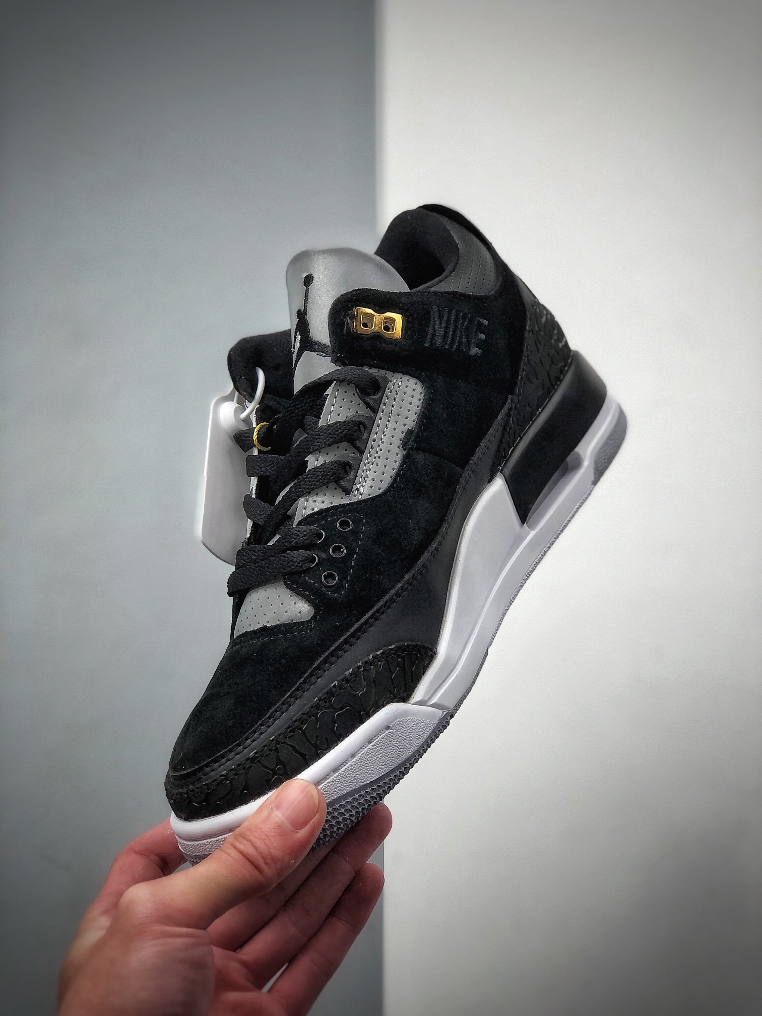 240  Air Jordan 3 Retro Tinker “Black Cement” 3M反光 CK4348-007