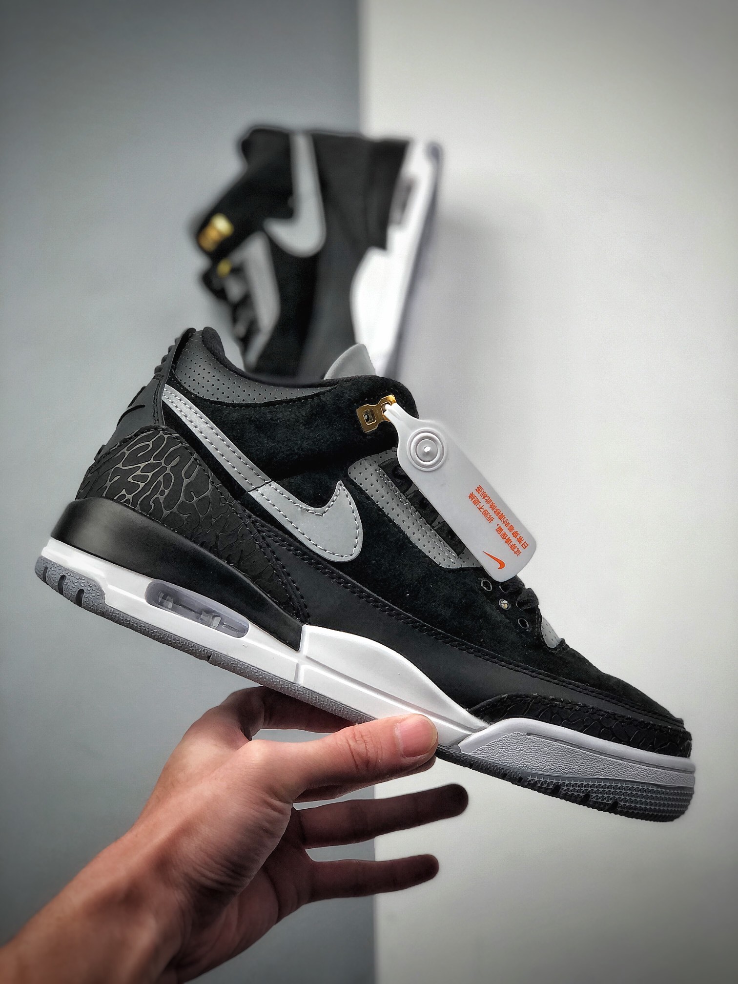 240  Air Jordan 3 Retro Tinker “Black Cement” 3M反光 CK4348-007