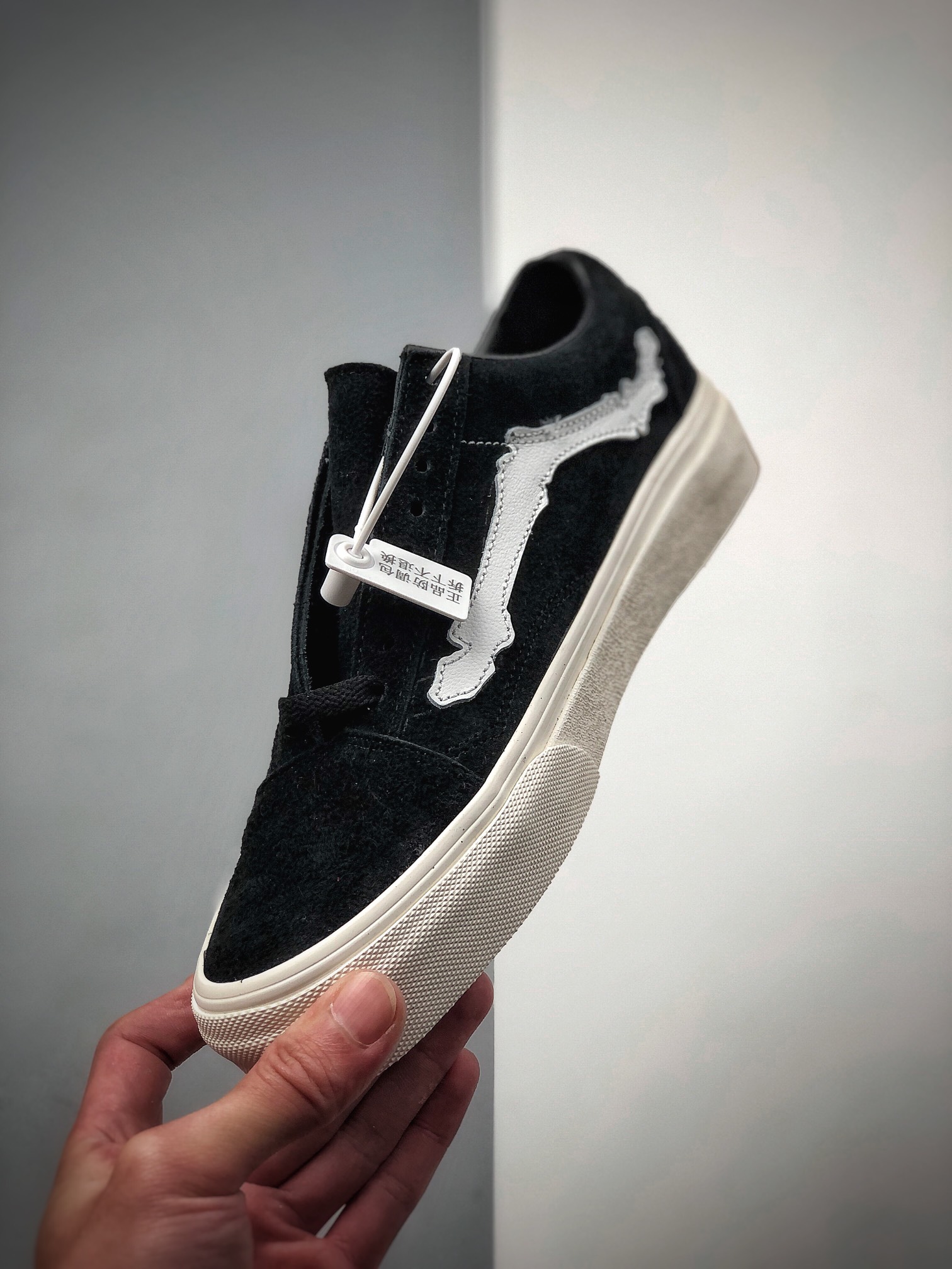 150  Blends Vans联名 Old Skool ComfyCush黑白麂皮骨头图案帆布鞋低帮