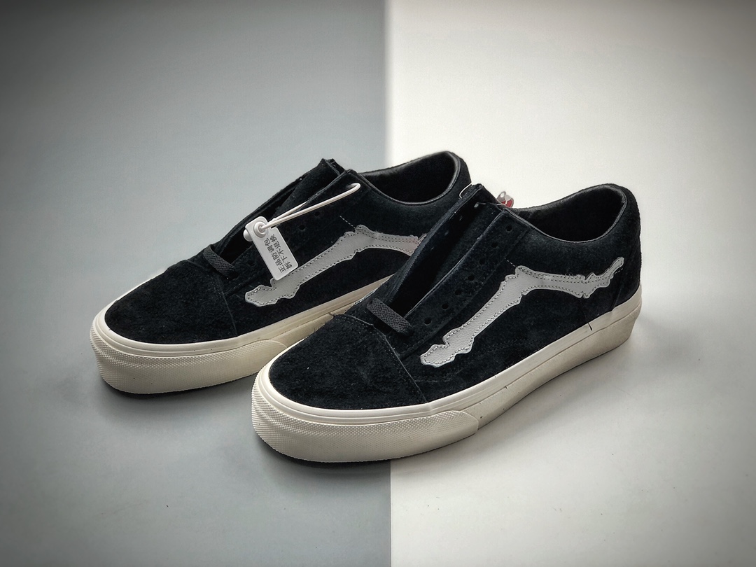 150  Blends Vans联名 Old Skool ComfyCush黑白麂皮骨头图案帆布鞋低帮