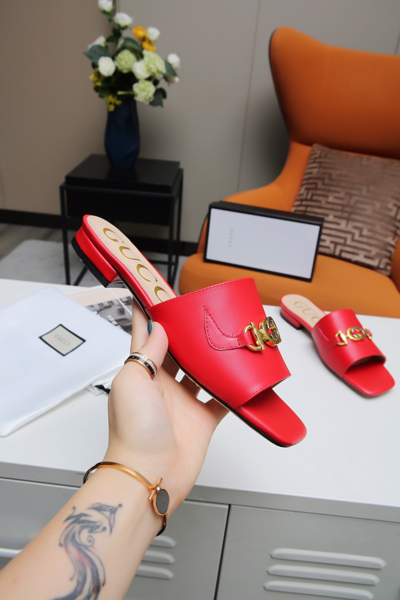 Gucci Leather Slide Sandal with Double G Hardware - Stylish & Comfortable 7 i1607788714 2395 5