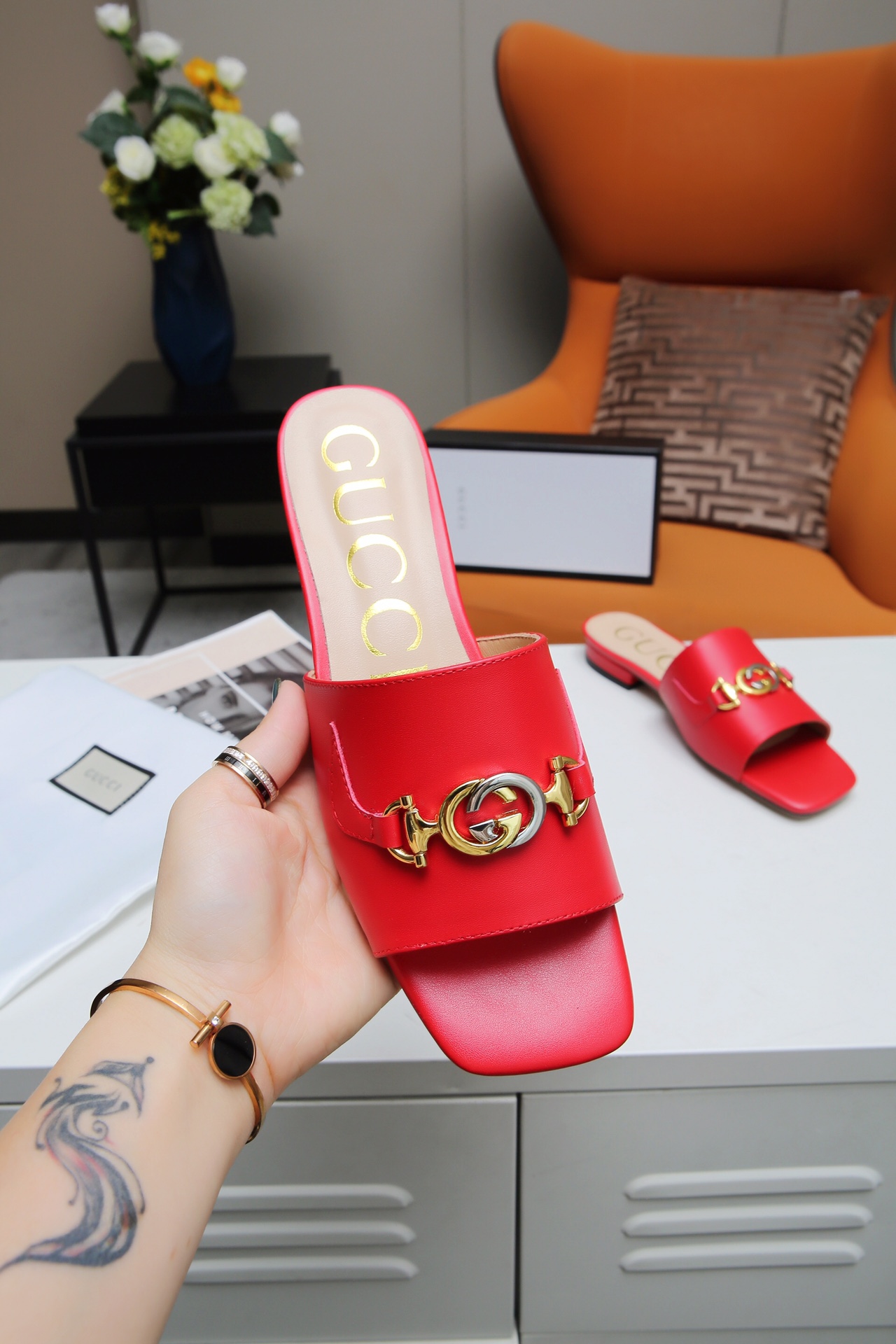 Gucci Leather Slide Sandal with Double G Hardware - Stylish & Comfortable 3 i1607788714 7663 1