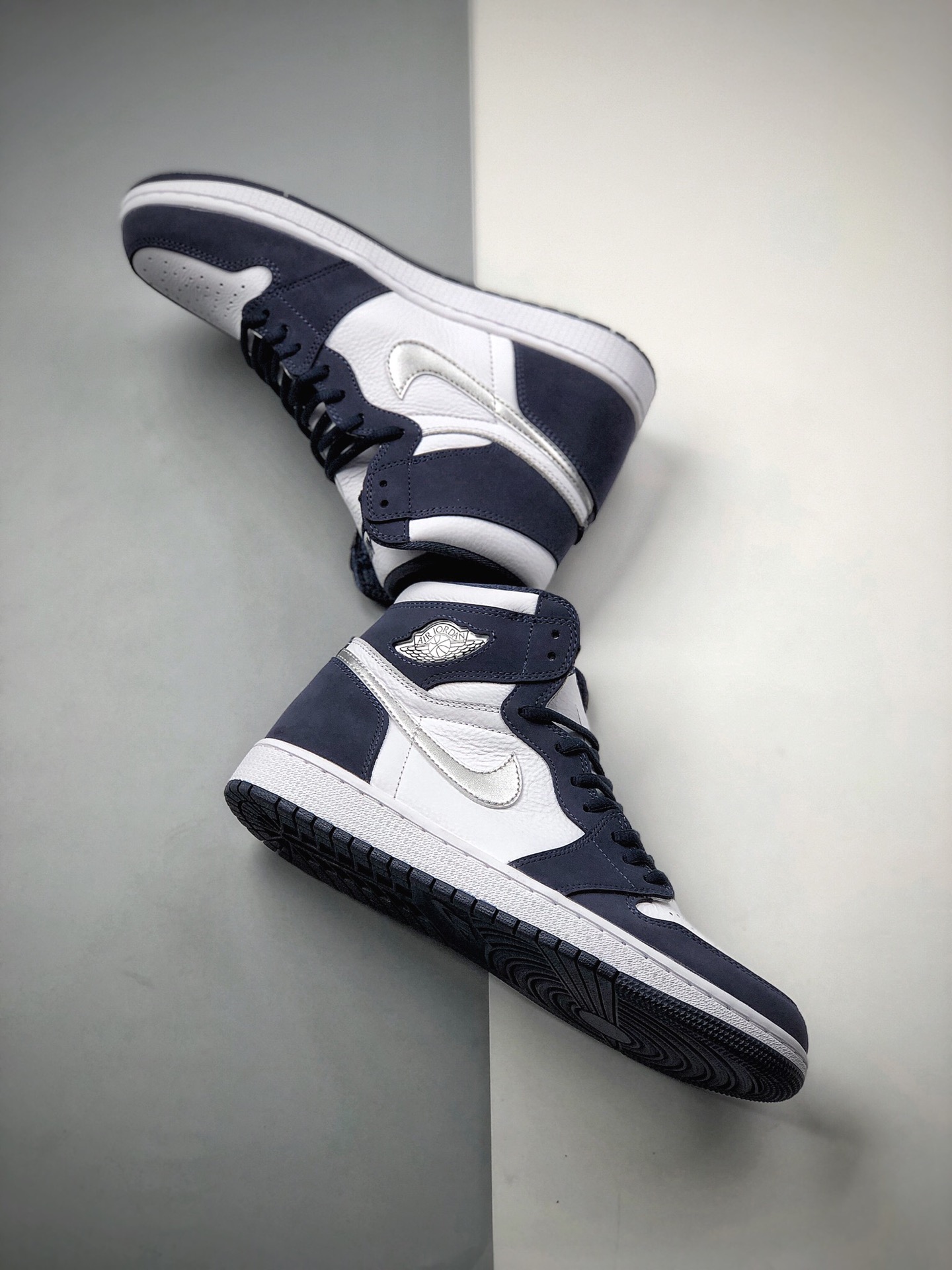 320  Nike Air Jordan 1 High OG “Game Royal”蓝白配色搭银钩原装苯胺革 AJ1乔丹一代 高帮 DC1788-100