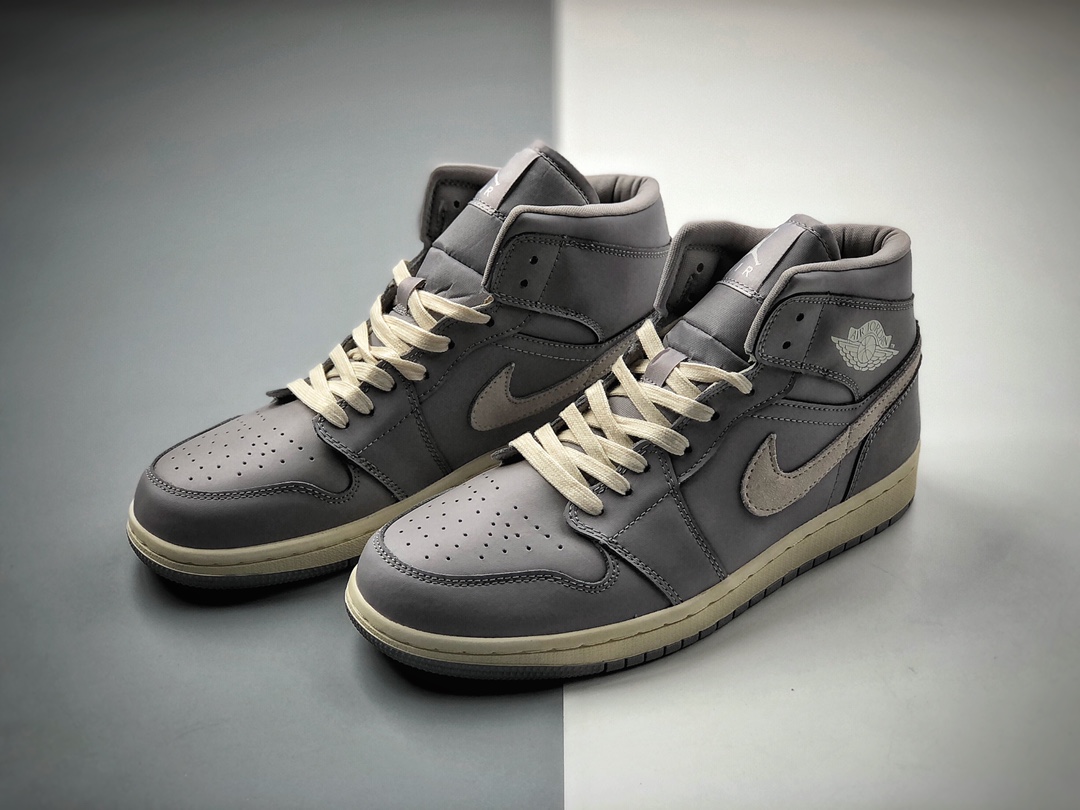 240  Air Jordan 1 Mid AJ1 乔1高帮灰白小伯爵 淡紫 CD7240-002