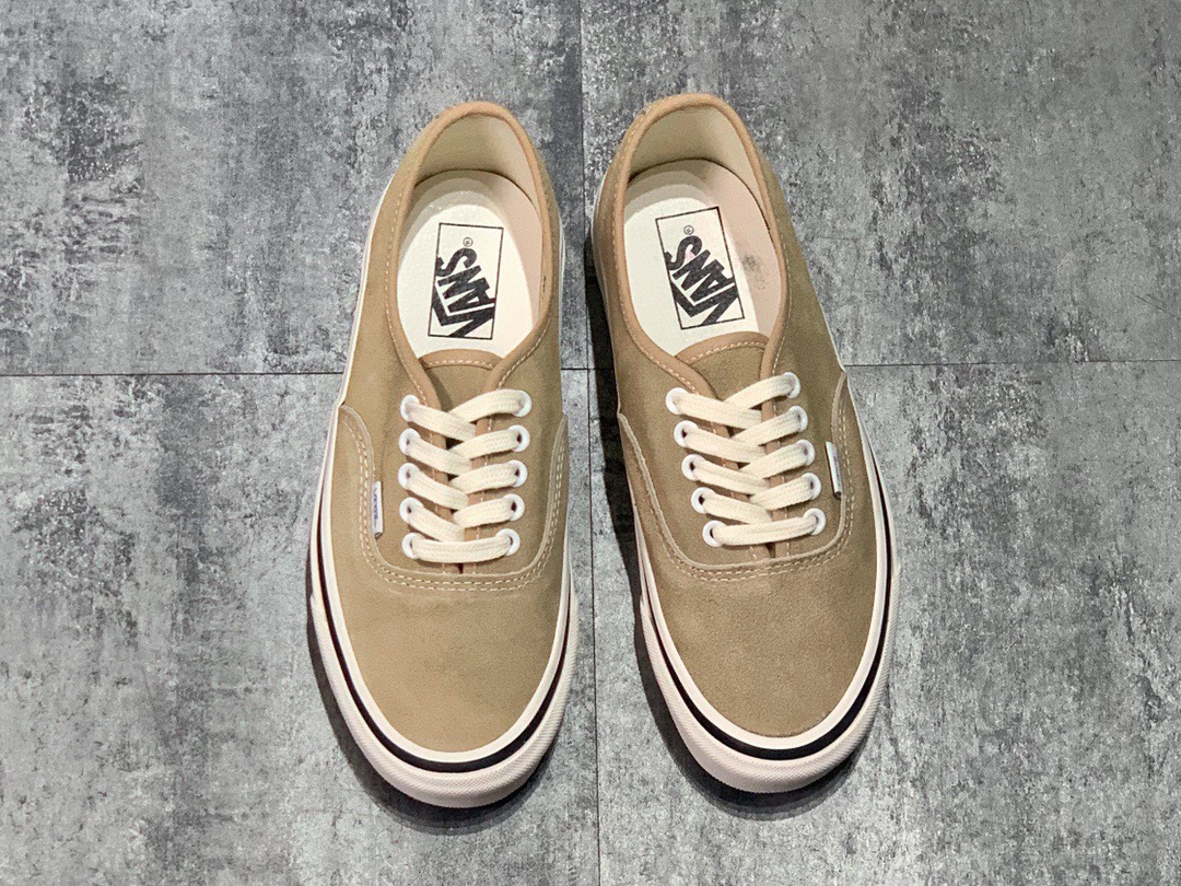 140   秋冬新款Vans Authentic  安纳海姆麂皮系列 硫化板鞋