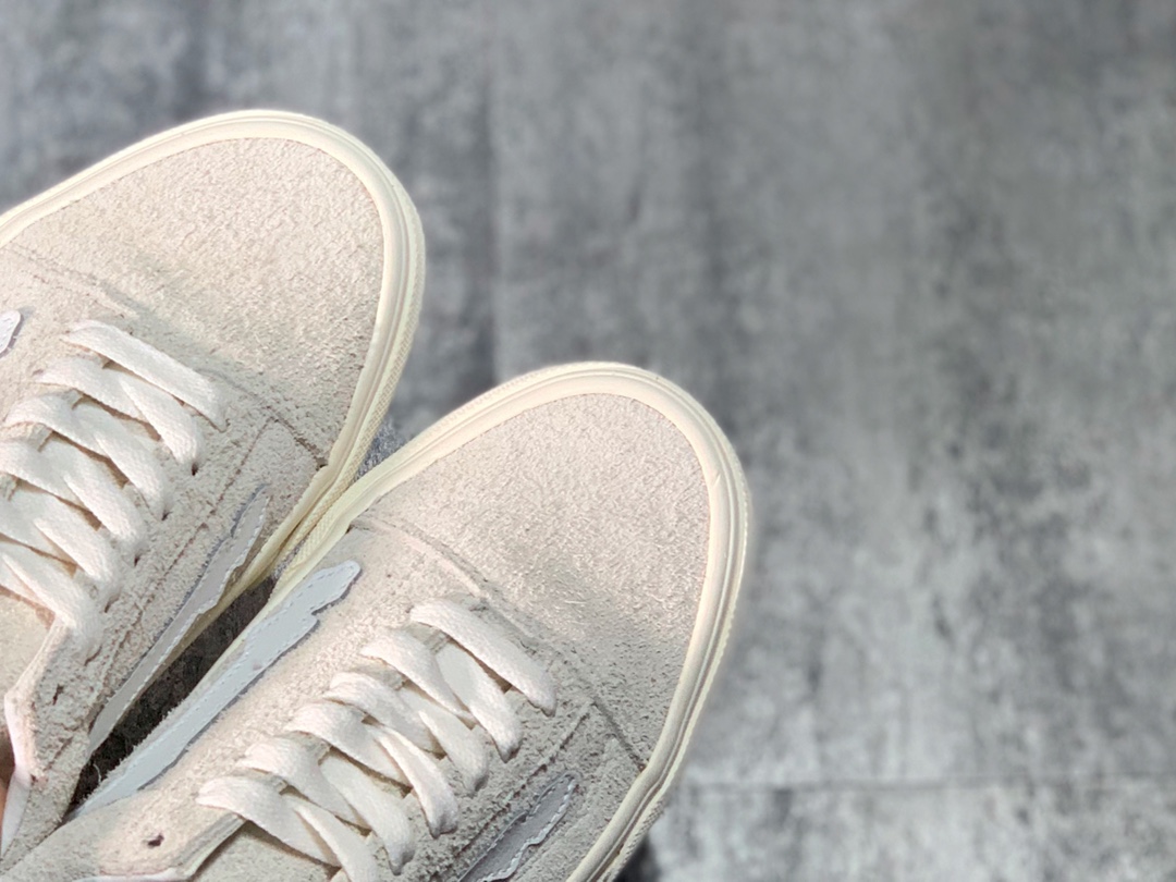150 Blends联名Vans Old Skool ComfyCush 黑白麂皮骨头图案帆布鞋