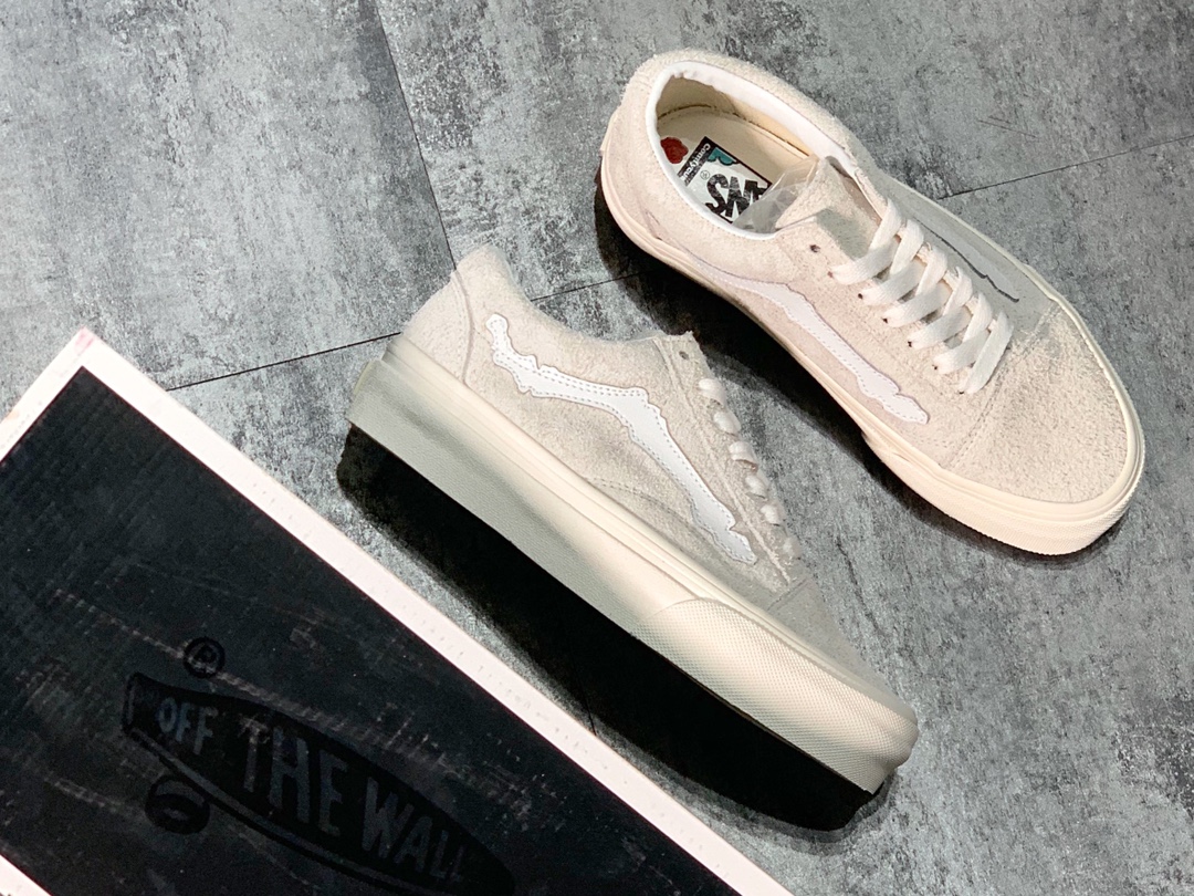 150 Blends联名Vans Old Skool ComfyCush 黑白麂皮骨头图案帆布鞋