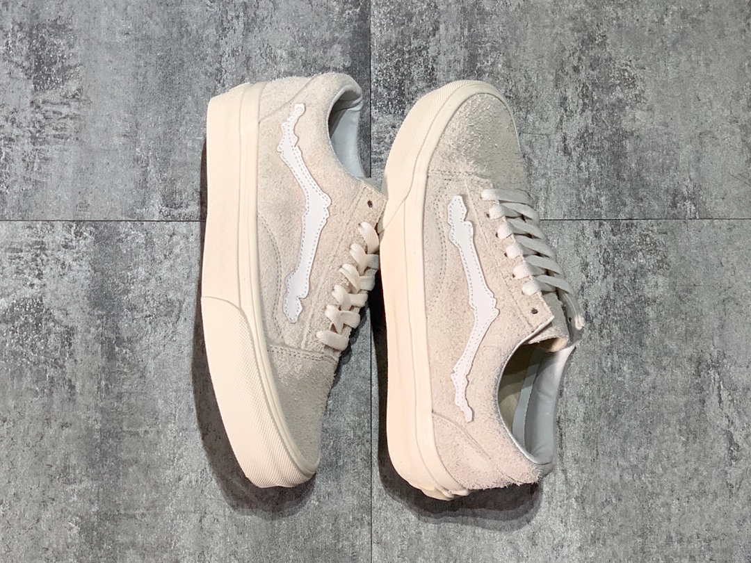 150 Blends联名Vans Old Skool ComfyCush 黑白麂皮骨头图案帆布鞋