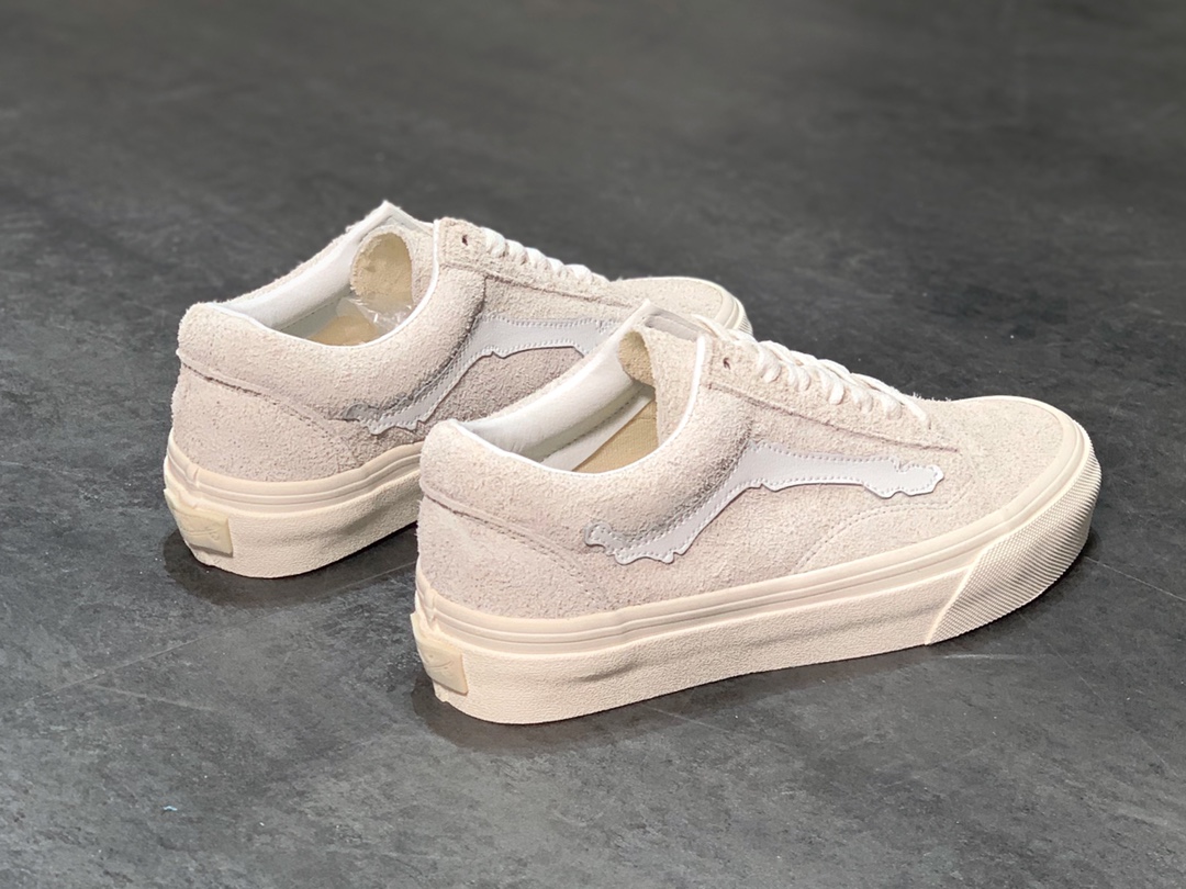 150 Blends联名Vans Old Skool ComfyCush 黑白麂皮骨头图案帆布鞋